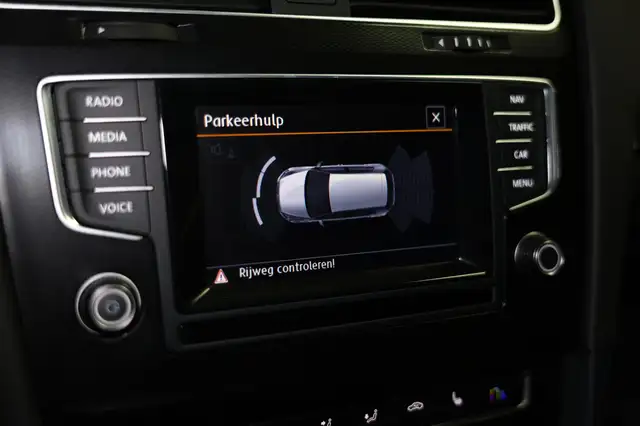 Volkswagen Golf view 27