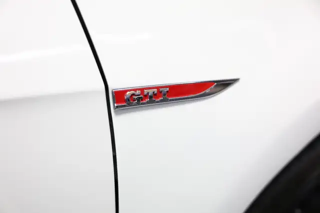 Volkswagen Golf view 5