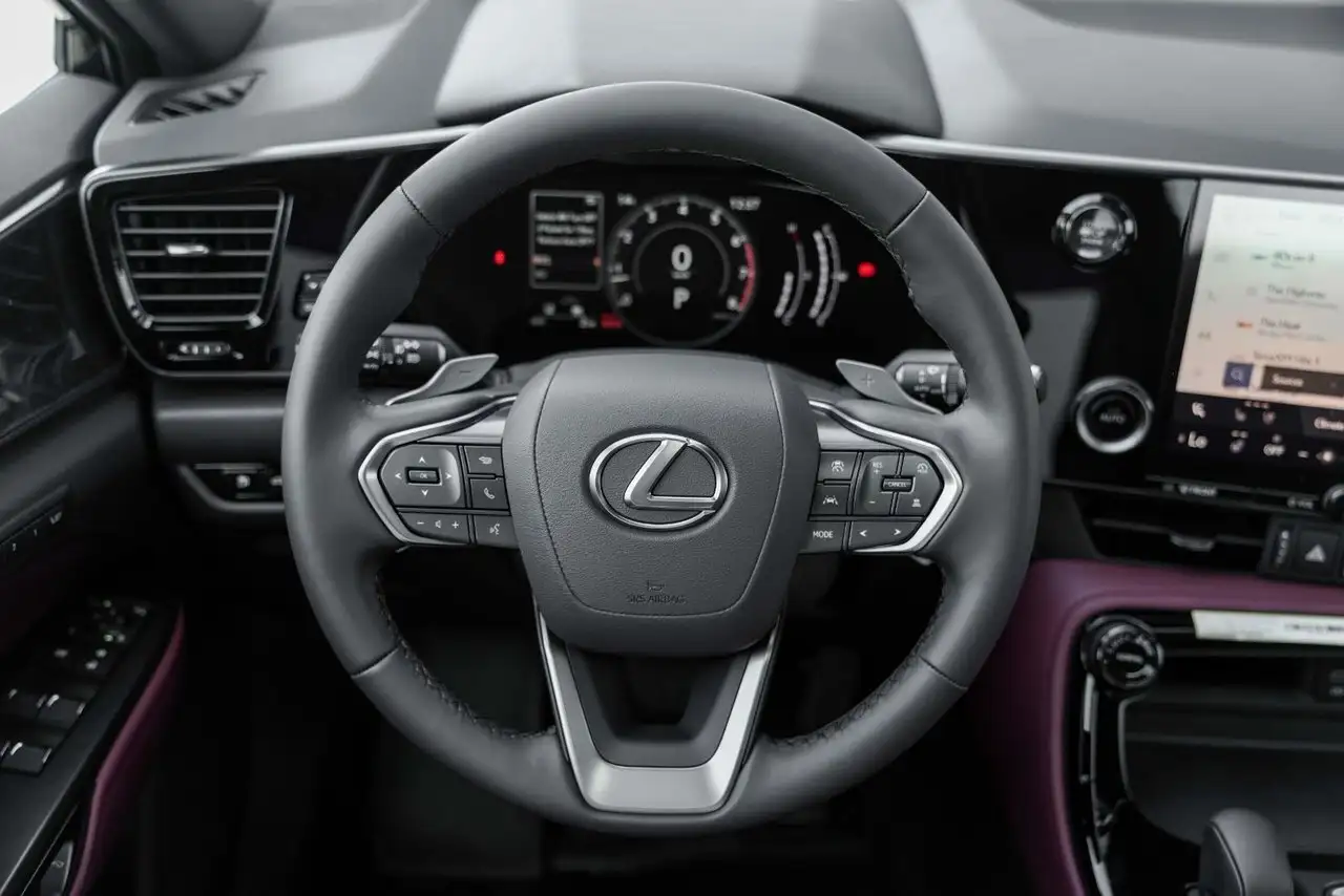 Lexus NX снимка Lexus NX