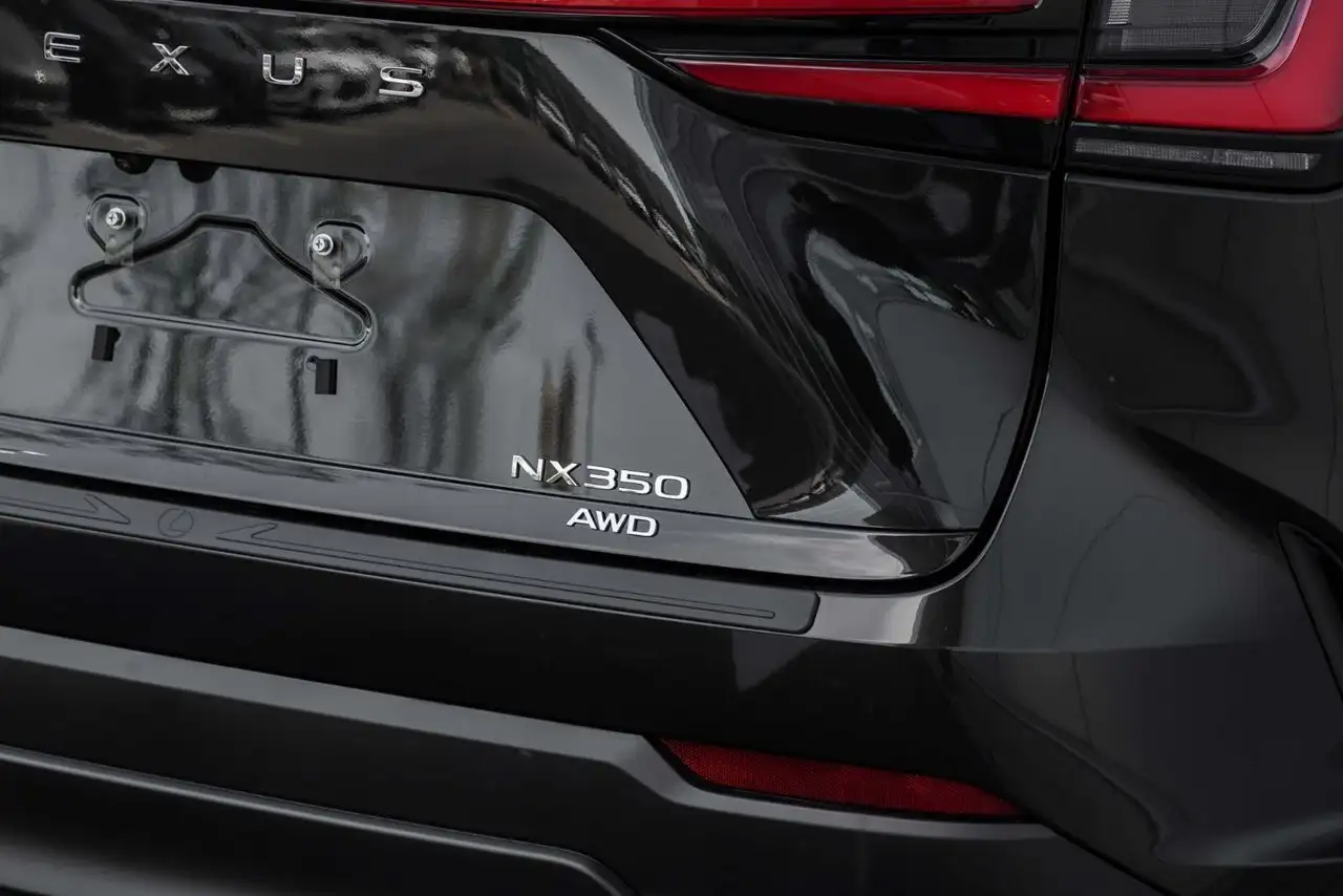 Lexus NX снимка Lexus NX