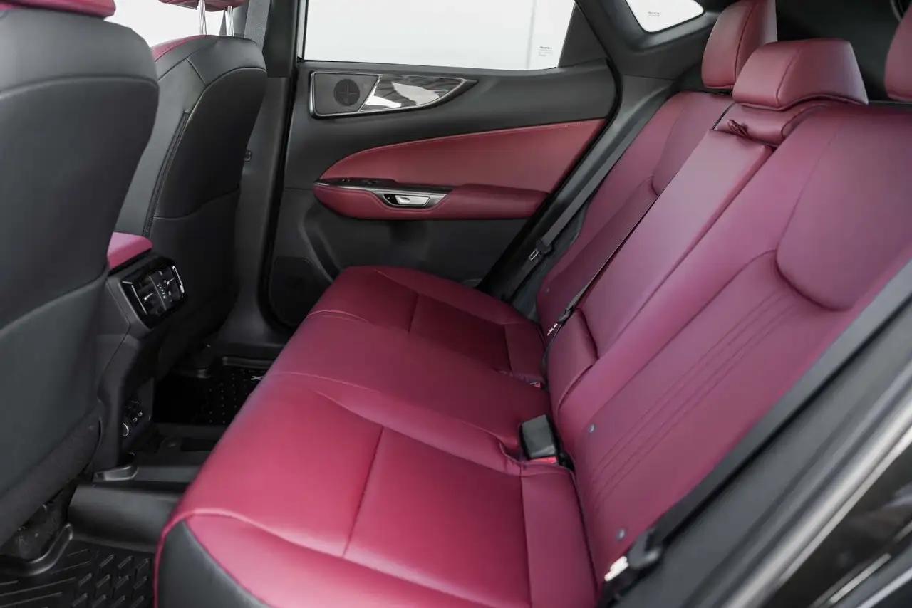 Lexus NX снимка Lexus NX