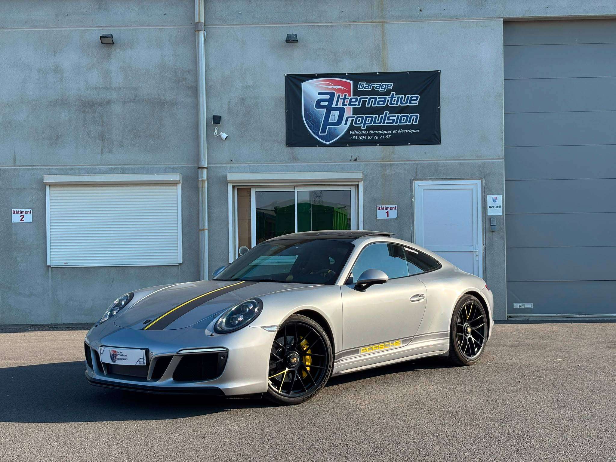 Porsche 911