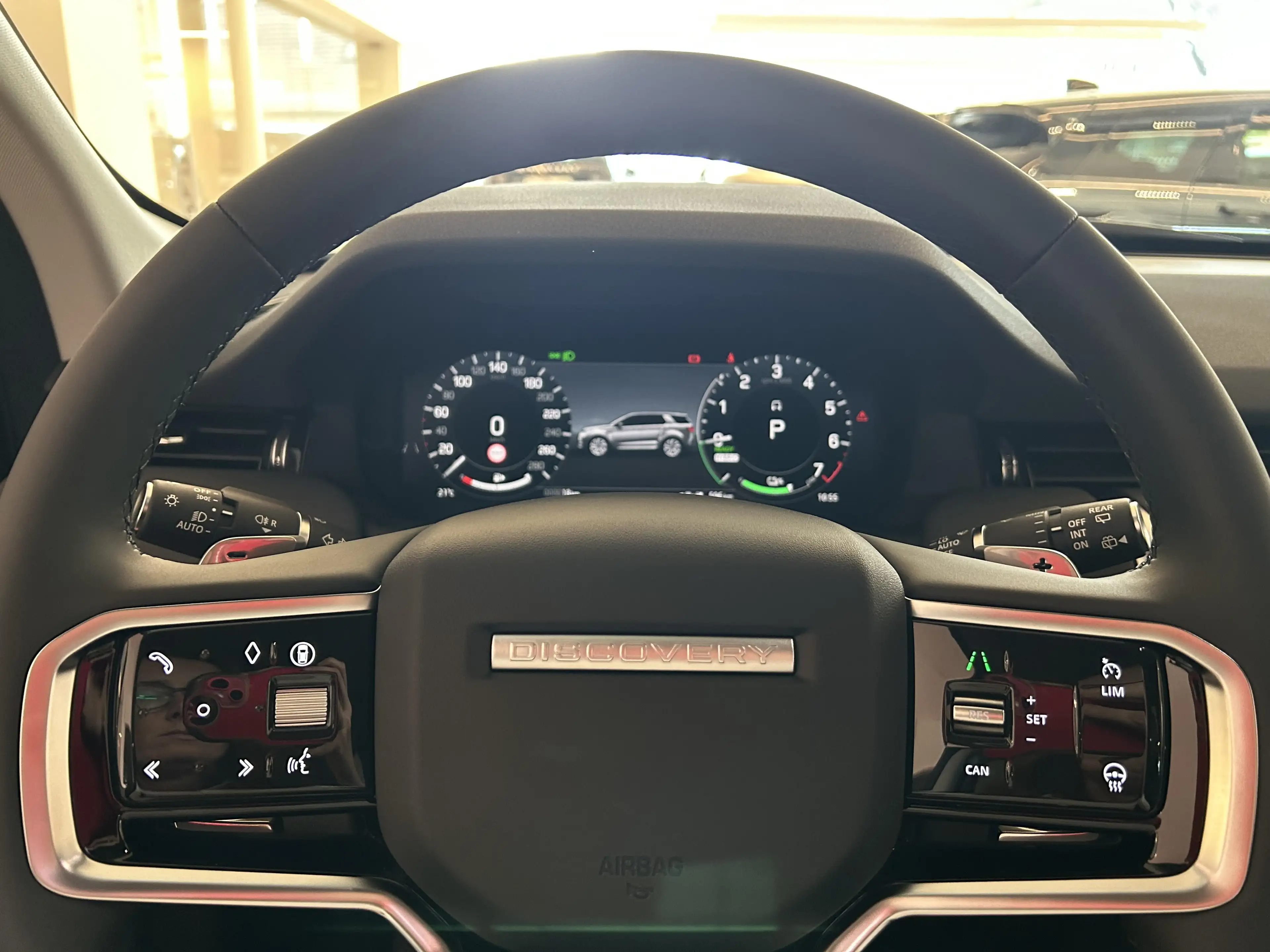 Land Rover Discovery Sport S P270e — photo 10