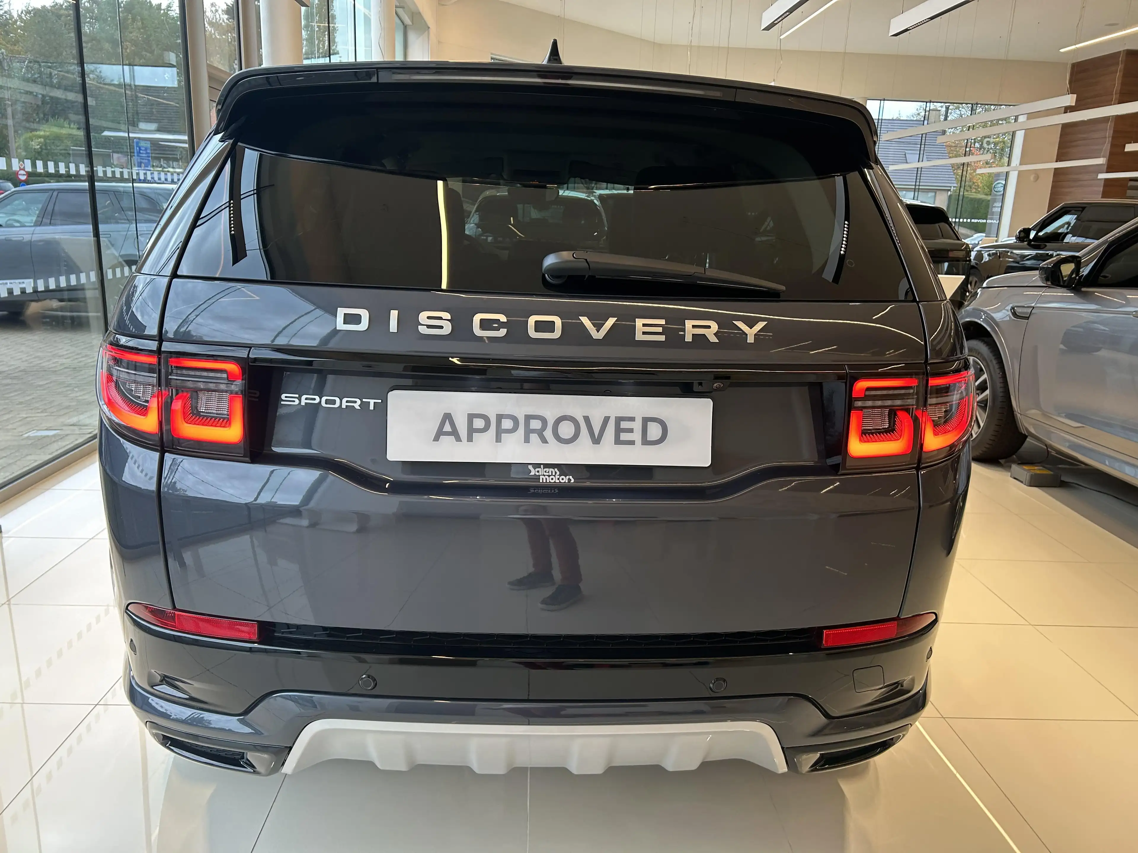 Land Rover Discovery Sport S P270e — photo 7