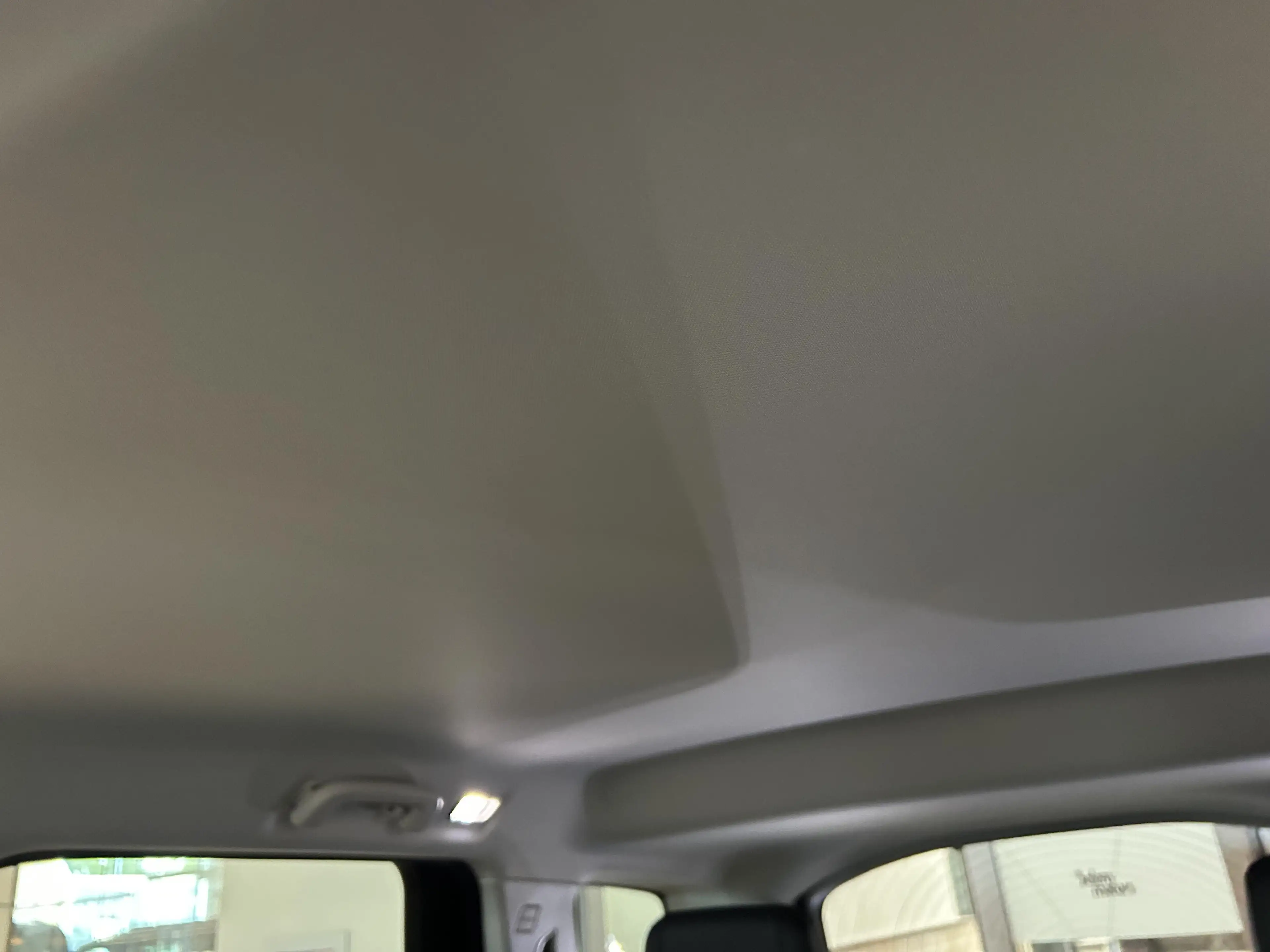 Land Rover Discovery Sport S P270e — photo 15