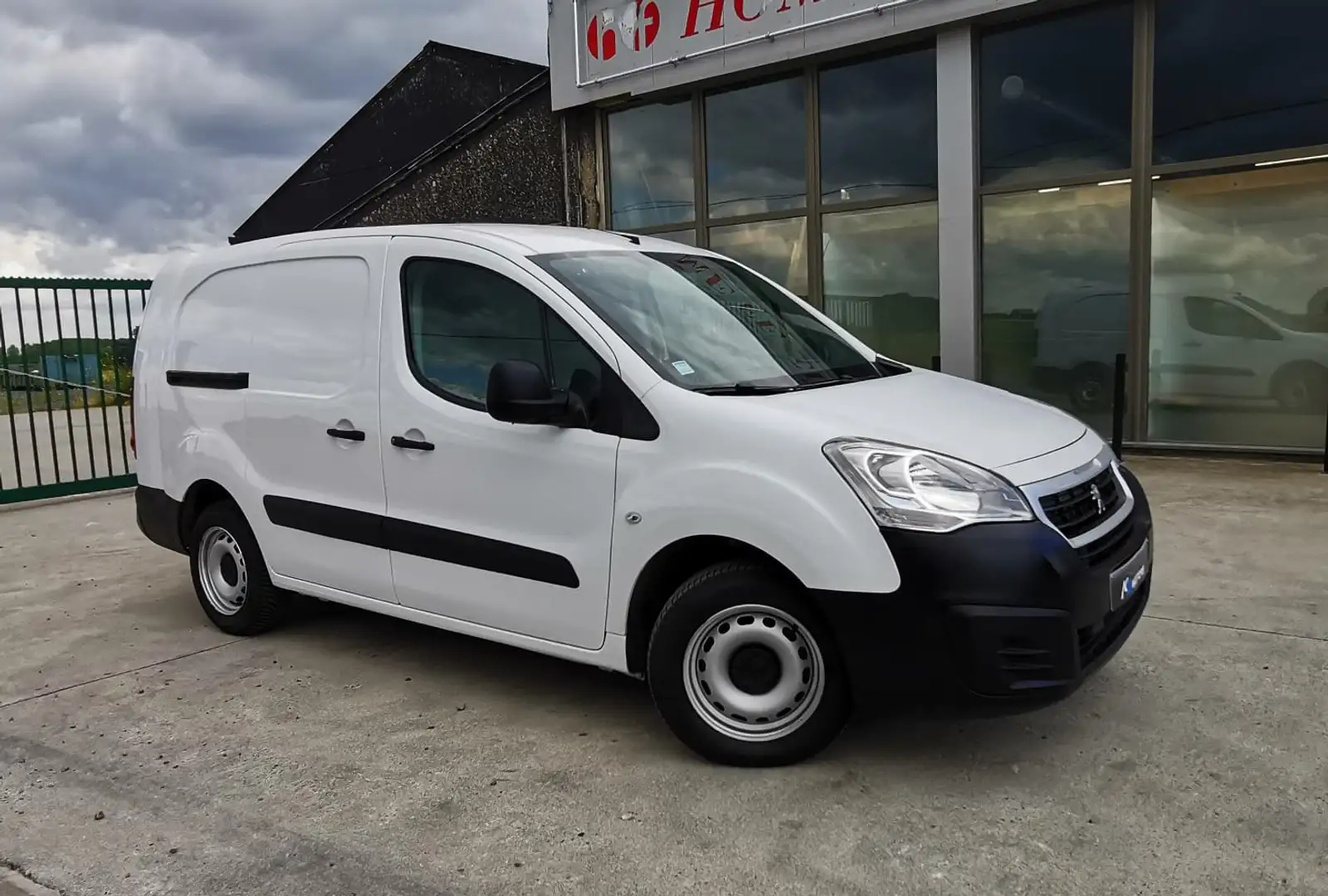 Peugeot Partner 1.6 BlueHDi L2H1 - Utilitaire - Garantie Blanc - 1