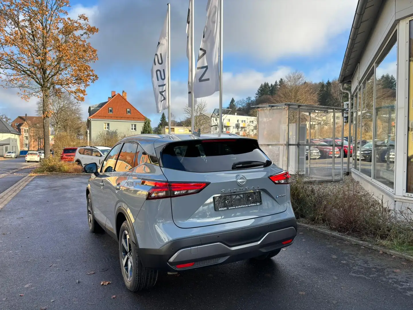 Nissan Qashqai III e-POWER MY22 1.5 VC-T N-Connecta Grijs - 2