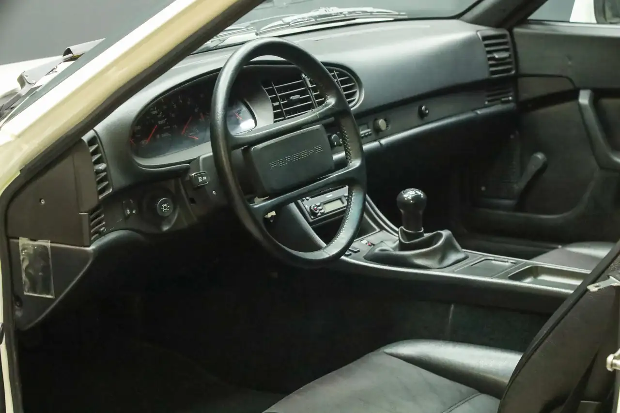 Porsche 944 2.5 Coupé "Alpinweiß" Proof that "in the hands of, foto 3