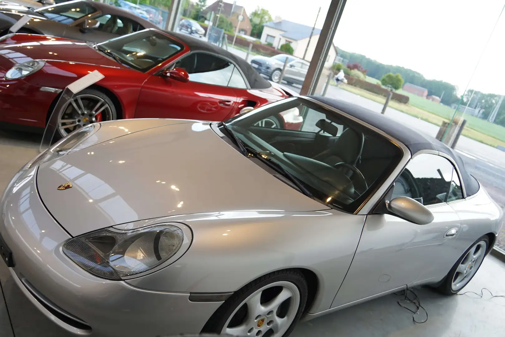 Porsche 996 Cabriolet 3.4L Gris - 2