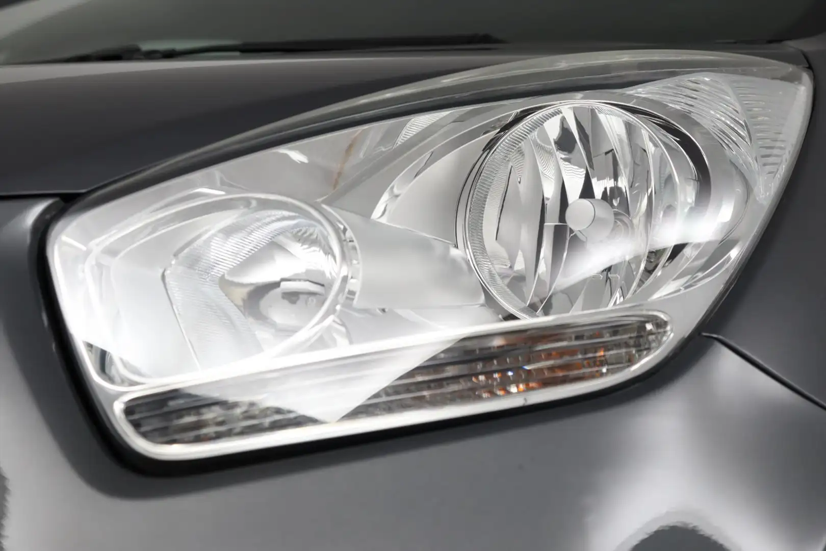 Kia Venga 1.6 CVVT EXECUTIVE AUTOMAAT ECC/CRUISE/NAV/CAMERA/ Grijs - 2