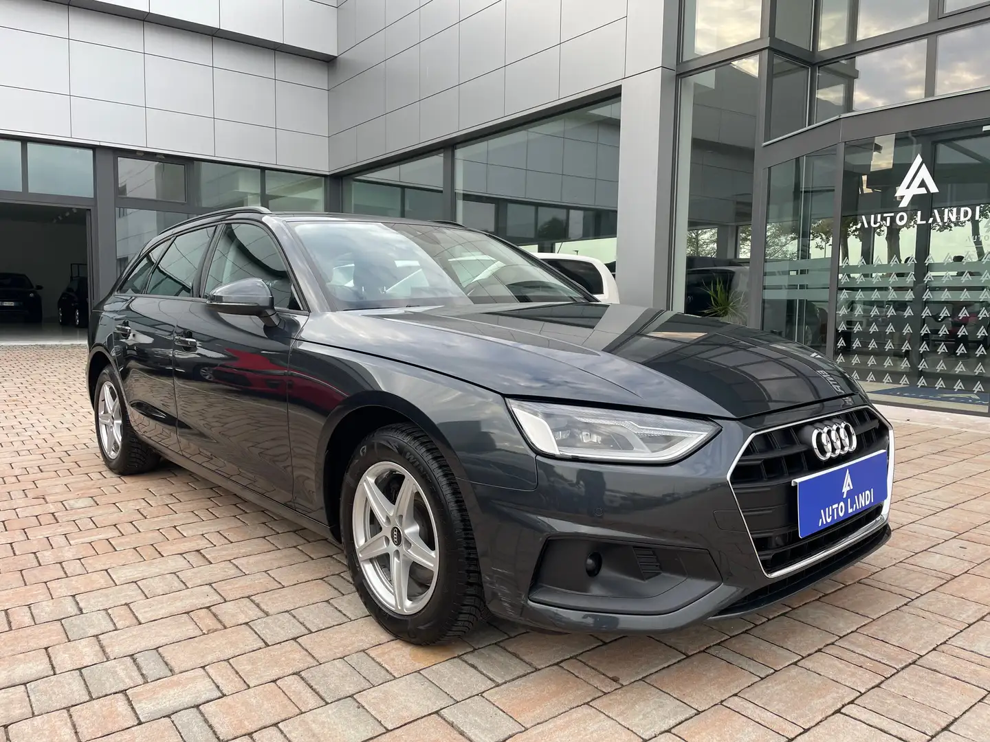 Audi A4 A4 Avant 35 2.0 tdi mhev Business 163cv s-tronic Nero - 2