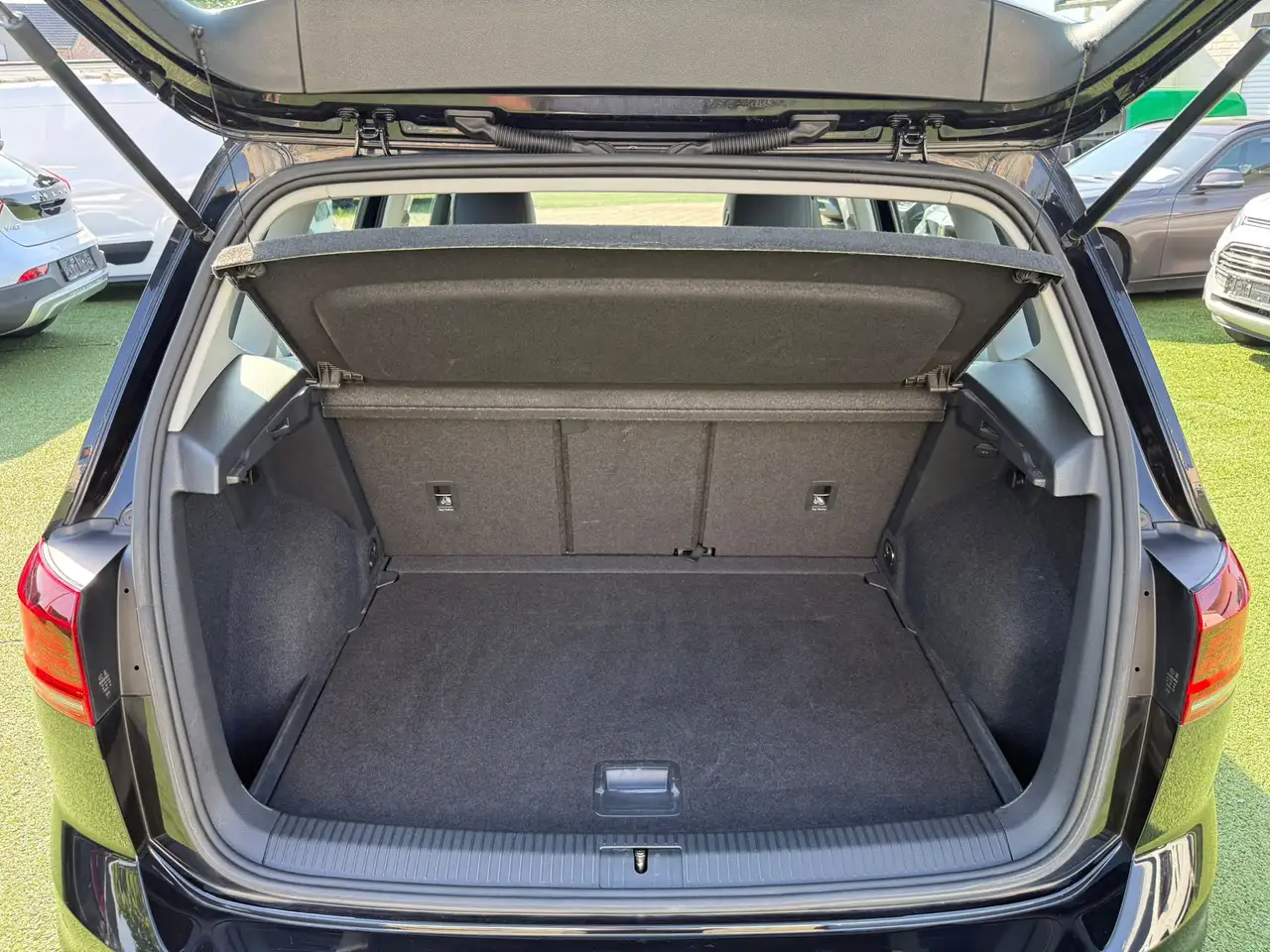 Volkswagen Golf 1.0 TSI BMT IQ-Drive° PANODAK °LEDER° FULL OPTION, миниатюра 9