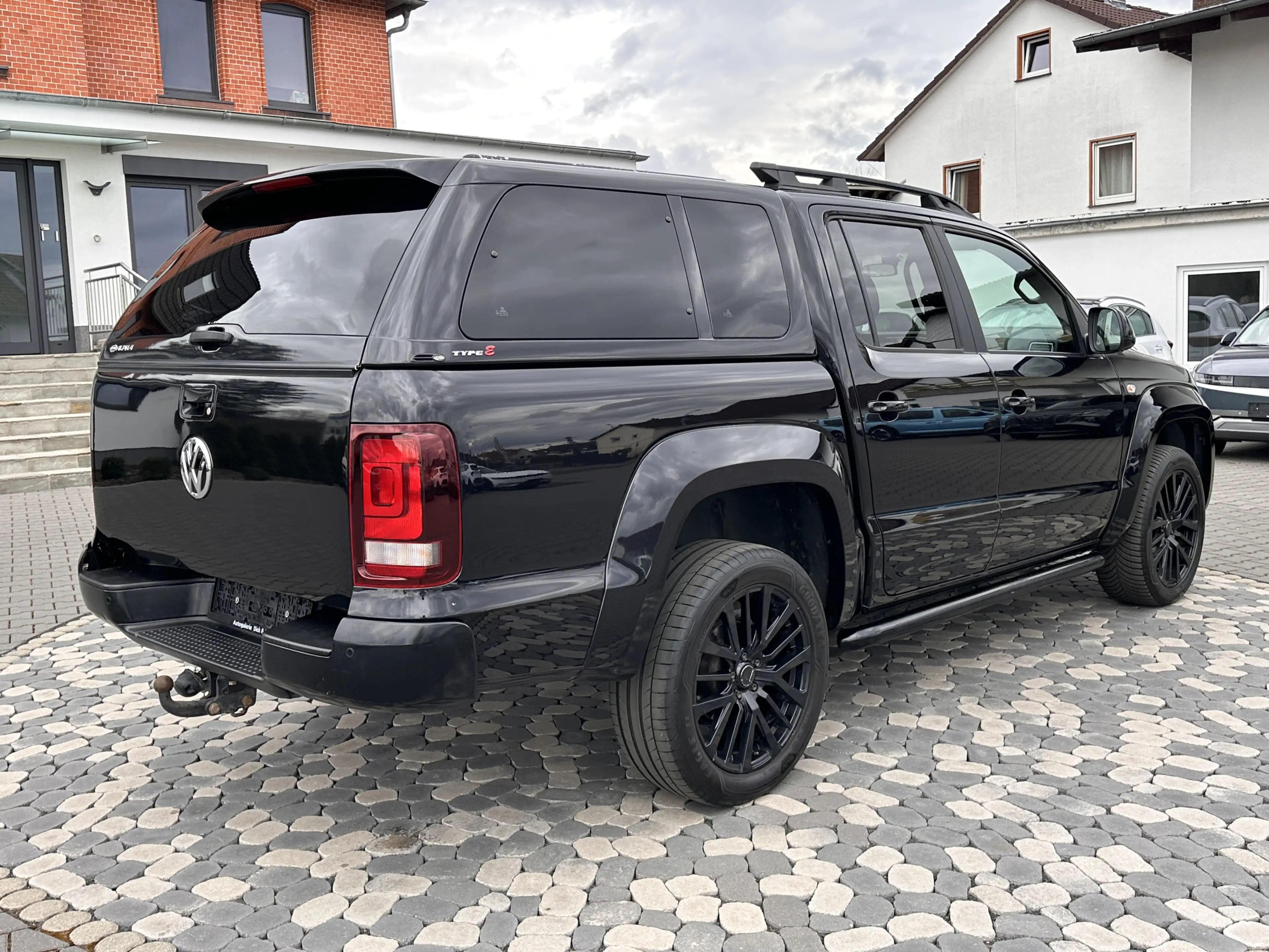 Volkswagen Amarok Highline 4Motion BLACK-STYLE XEN CAM 20 — photo 8