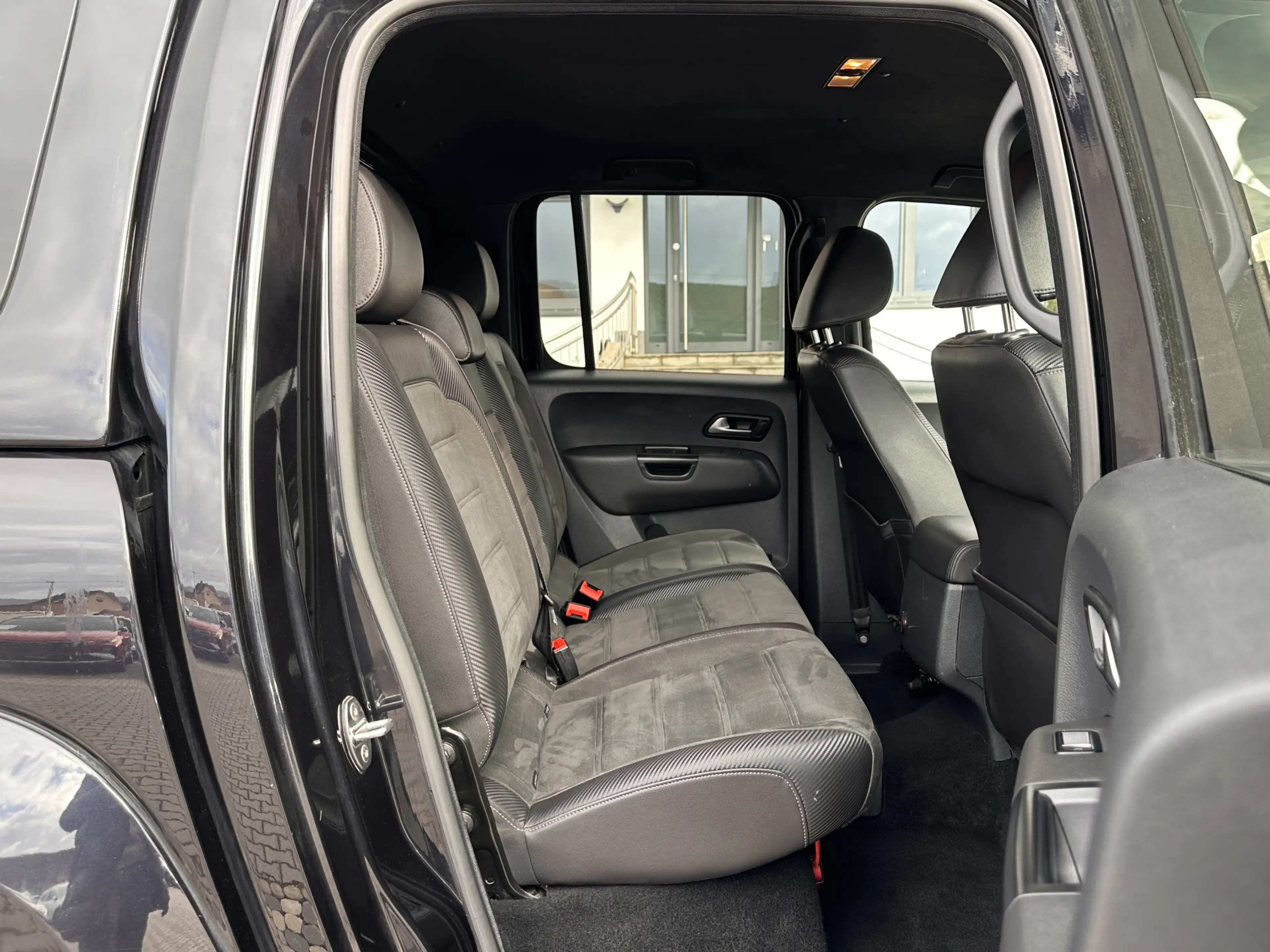 Volkswagen Amarok Highline 4Motion BLACK-STYLE XEN CAM 20 — photo 11