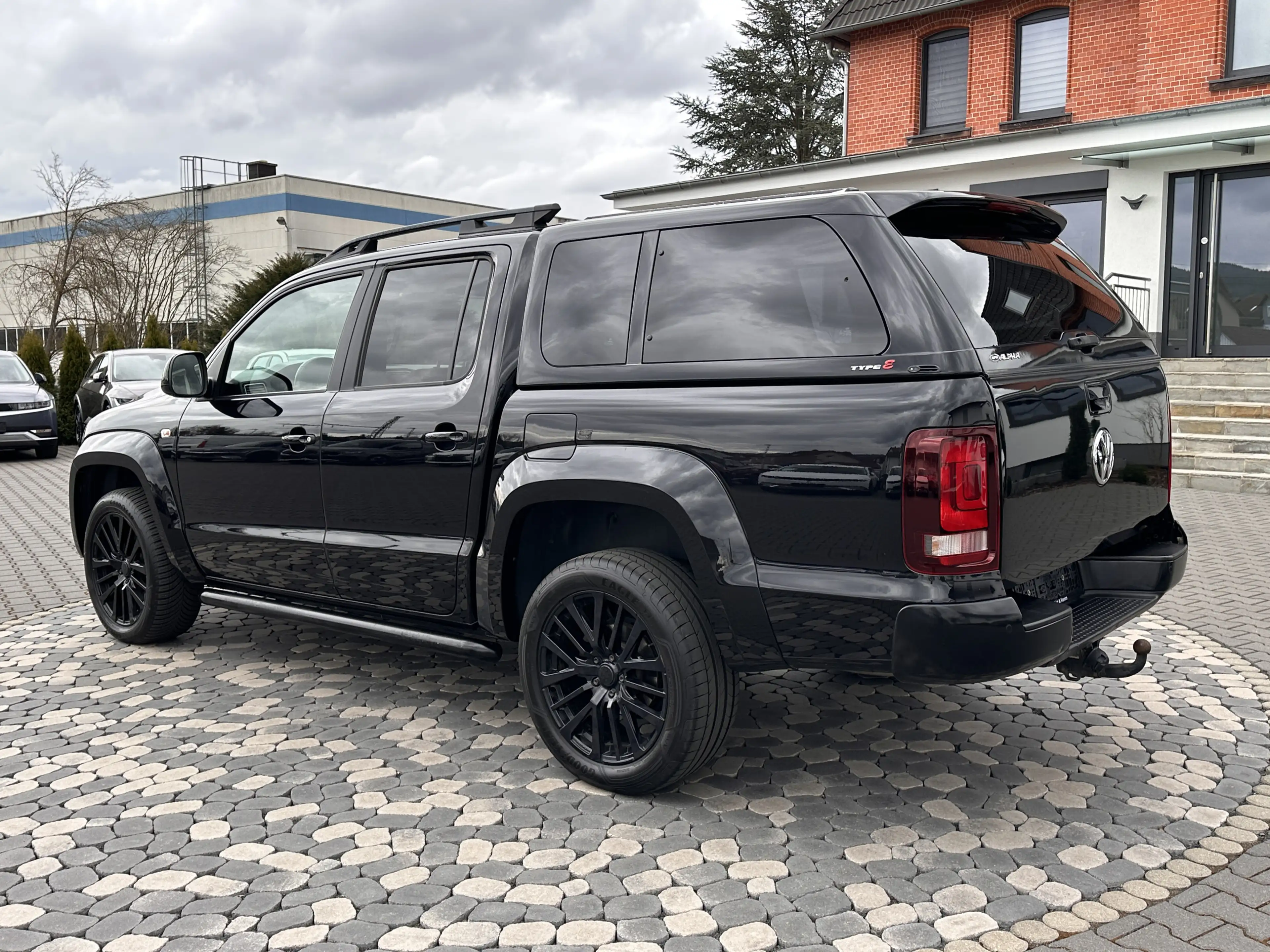 Volkswagen Amarok Highline 4Motion BLACK-STYLE XEN CAM 20 — photo 6