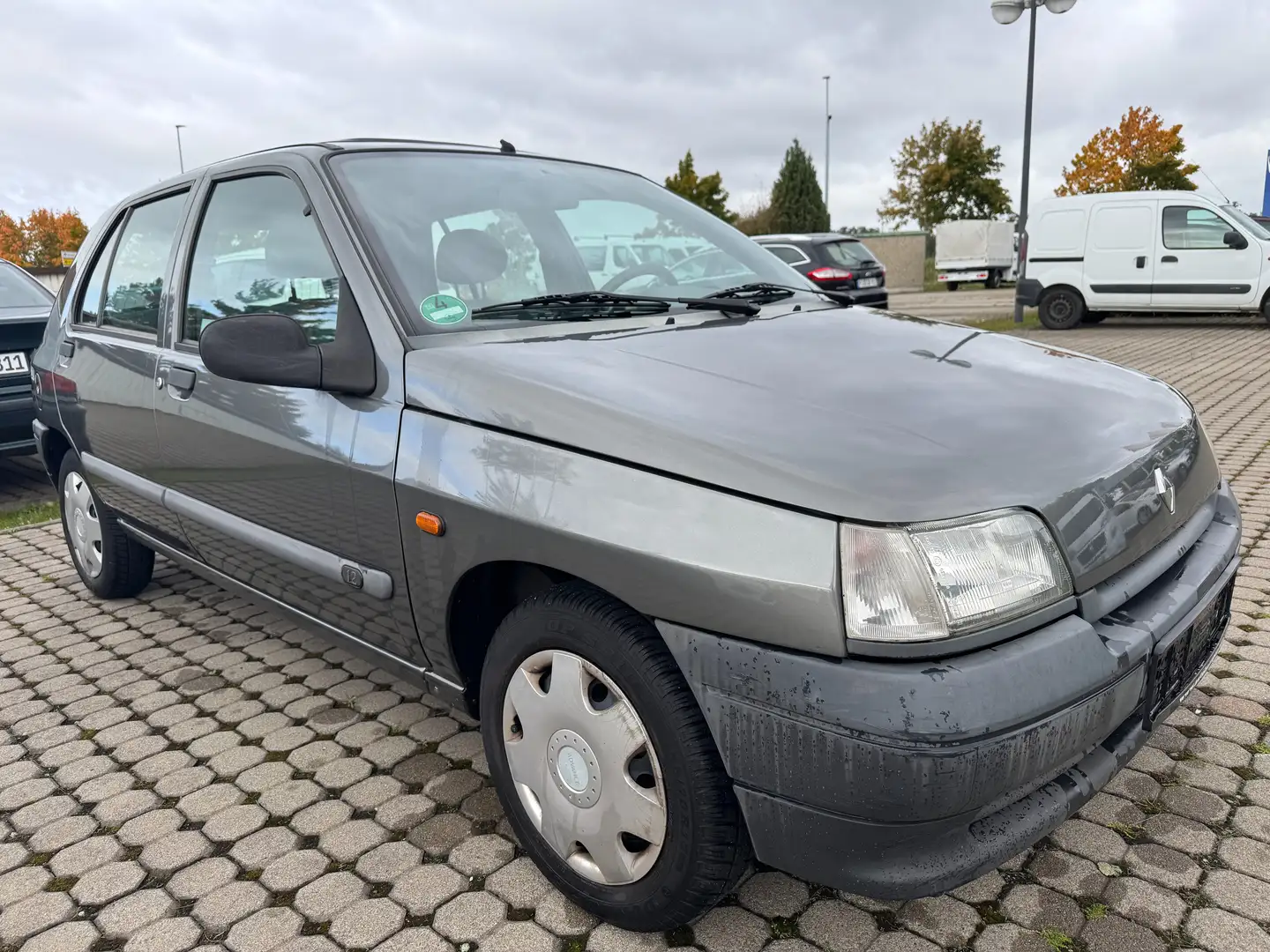 Renault Clio Clio 1.2 RN Šedá - 2