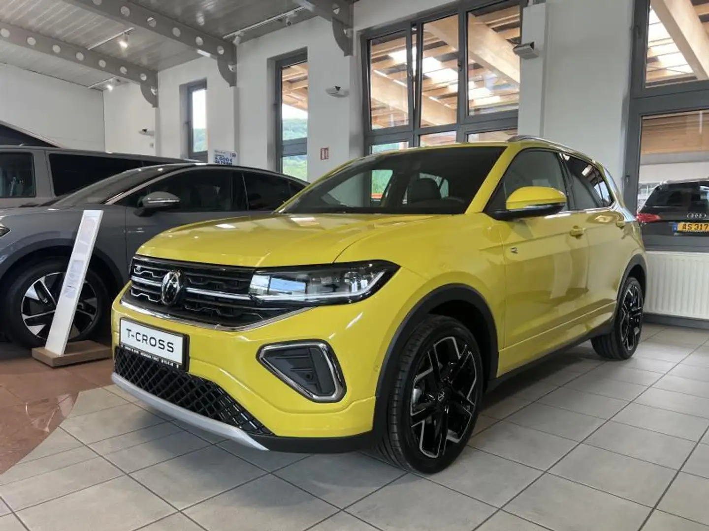Volkswagen T-Cross R-Line Jaune - 1