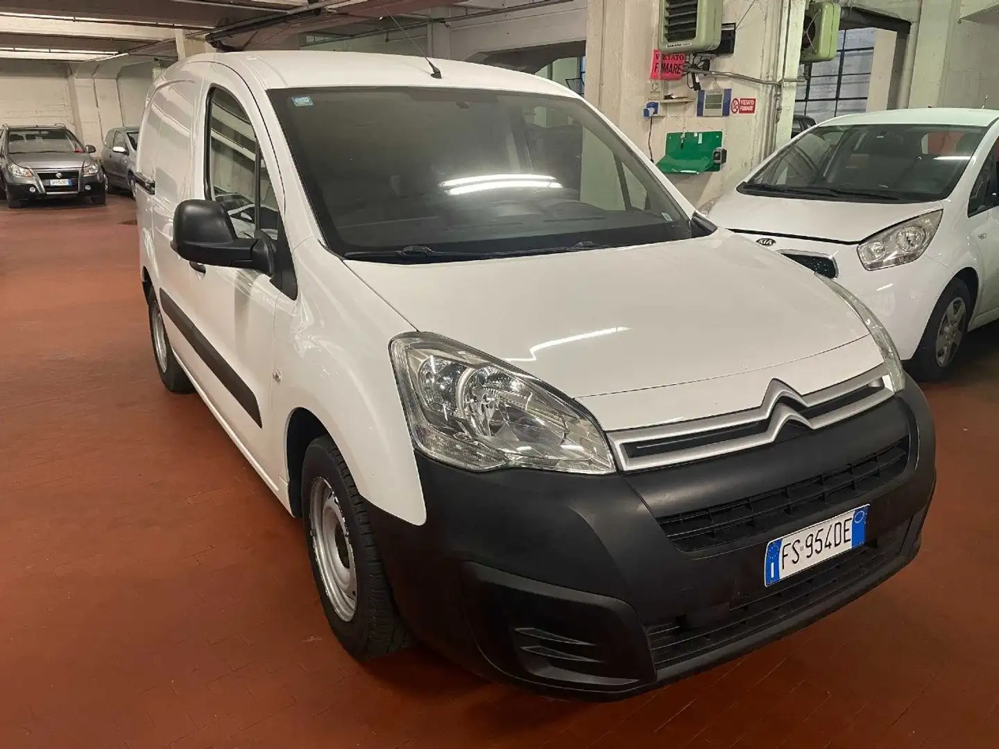 Citroen Berlingo Berlingo van 1.6 bluehdi 100cv S&S 3pt Wit - 1