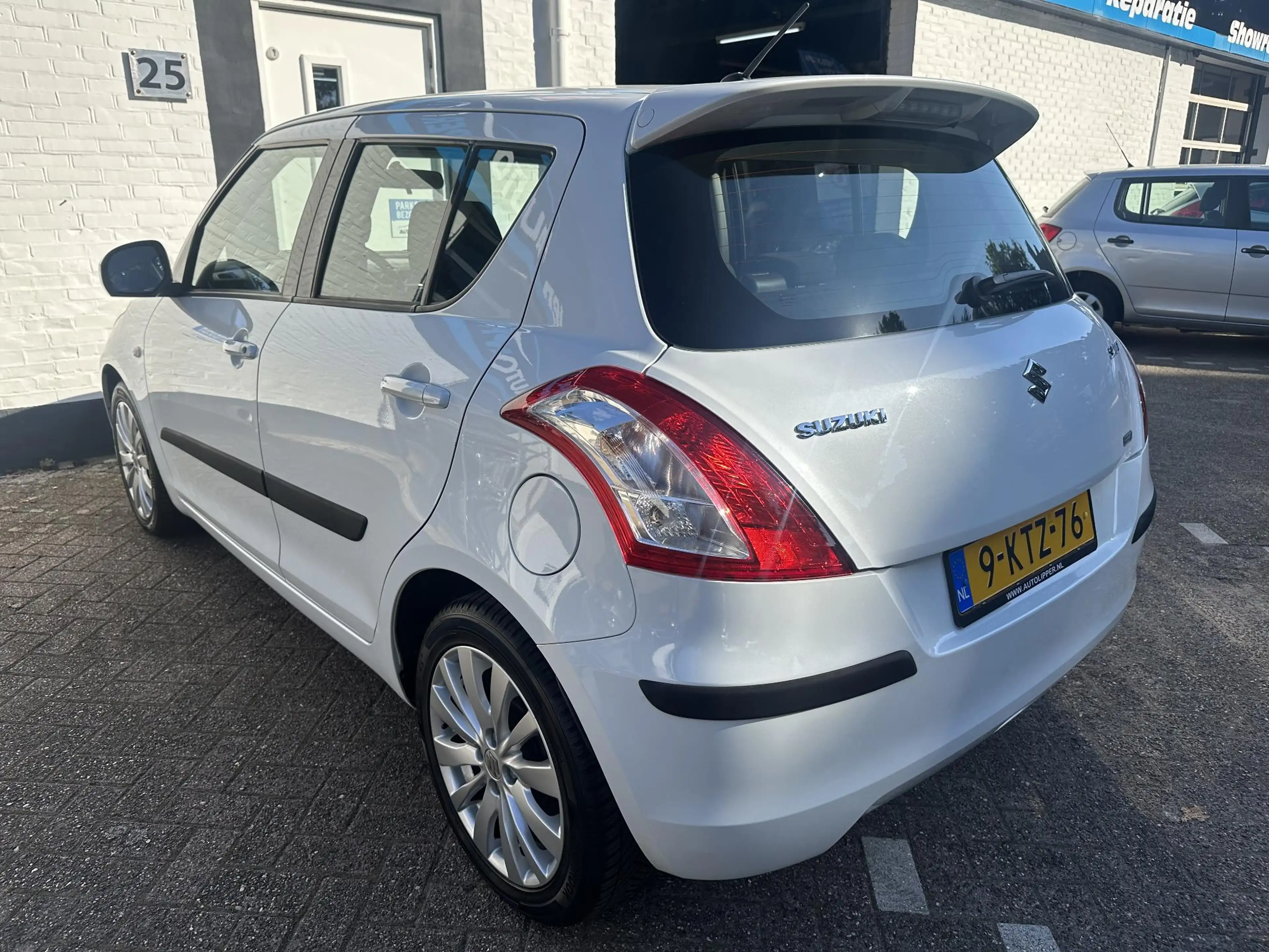 Suzuki Swift 1.2 Bandit EASSS /nieuwe apk/Airco/Carplay/Lm velg — photo 4