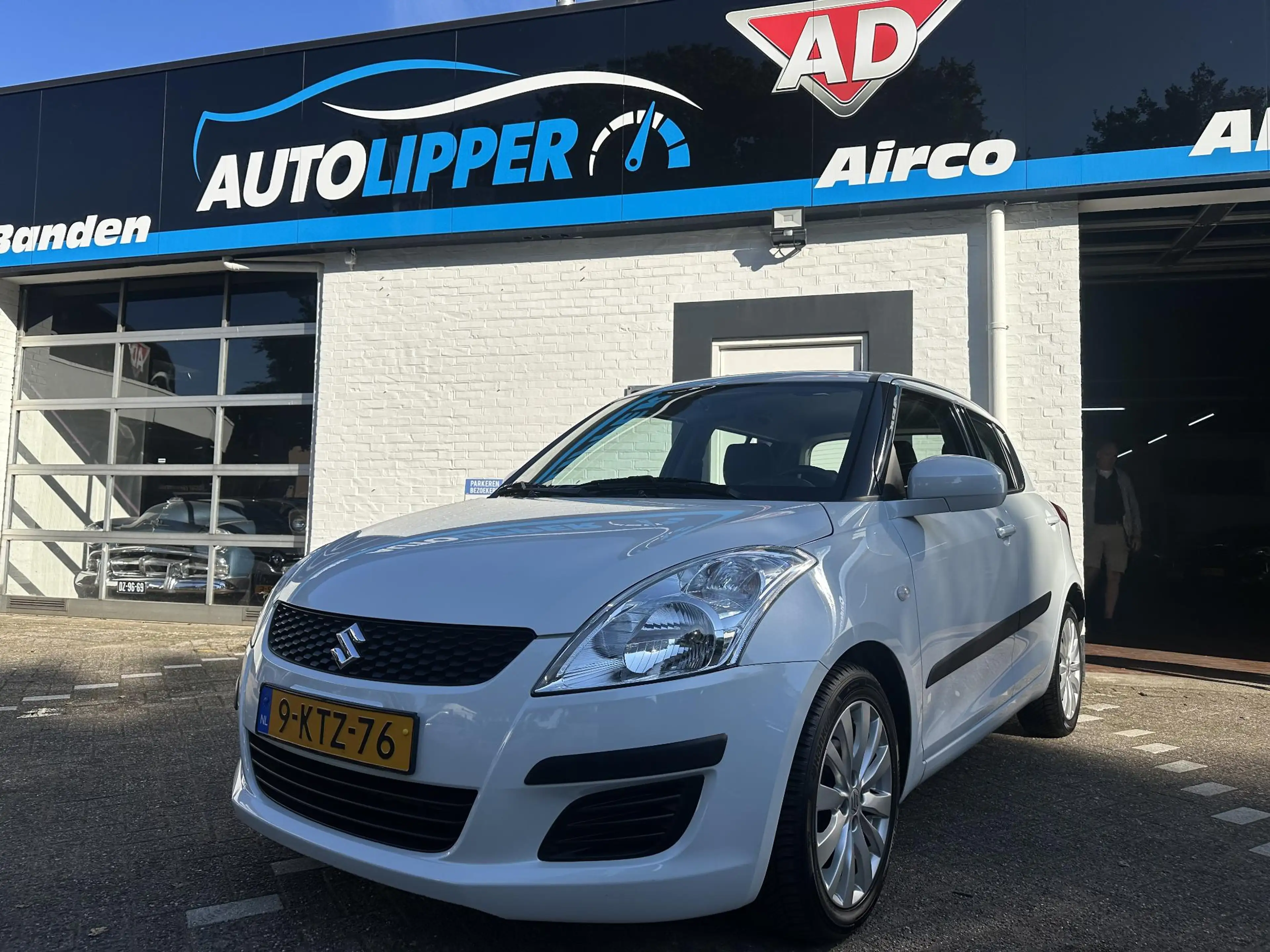 Suzuki Swift 1.2 Bandit EASSS /nieuwe apk/Airco/Carplay/Lm velg — photo 2