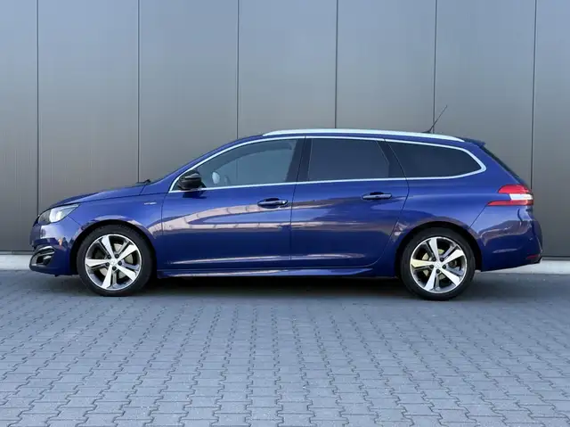Peugeot 308 view 9