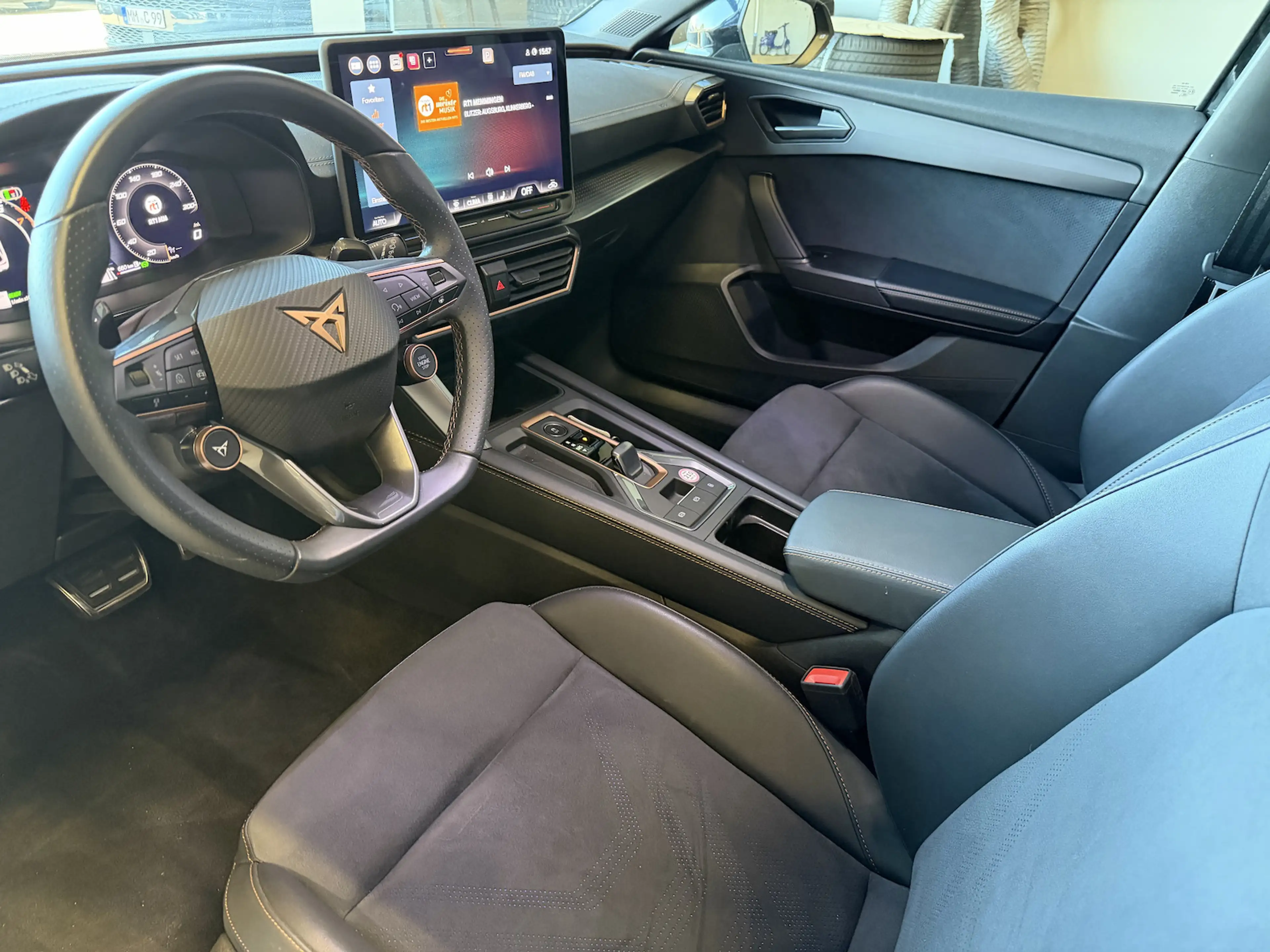 CUPRA Leon ST 1.5eTSI DSG Black Edition 19´´ AHK Pano — photo 6