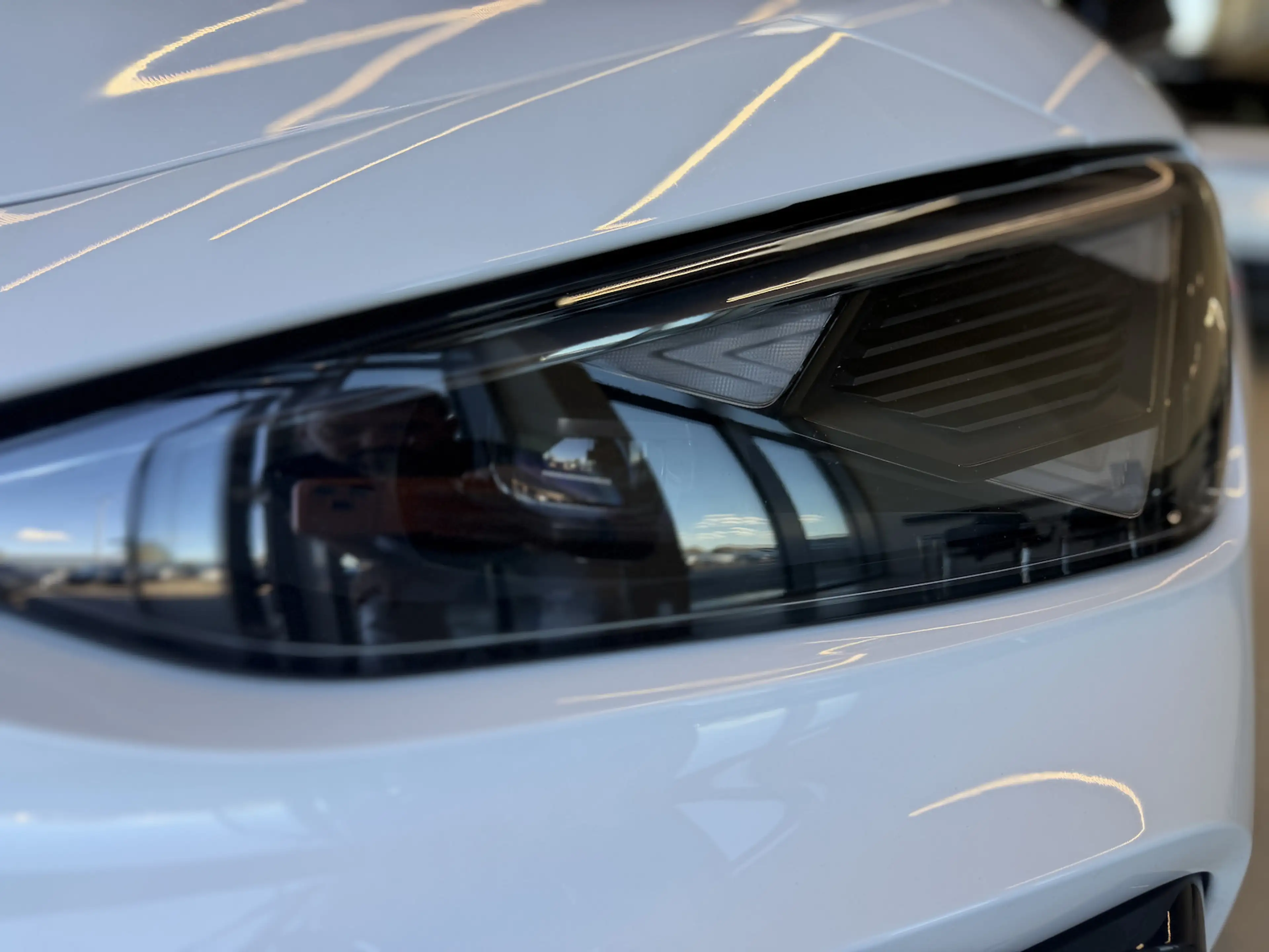CUPRA Leon ST 1.5eTSI DSG Black Edition 19´´ AHK Pano — photo 2