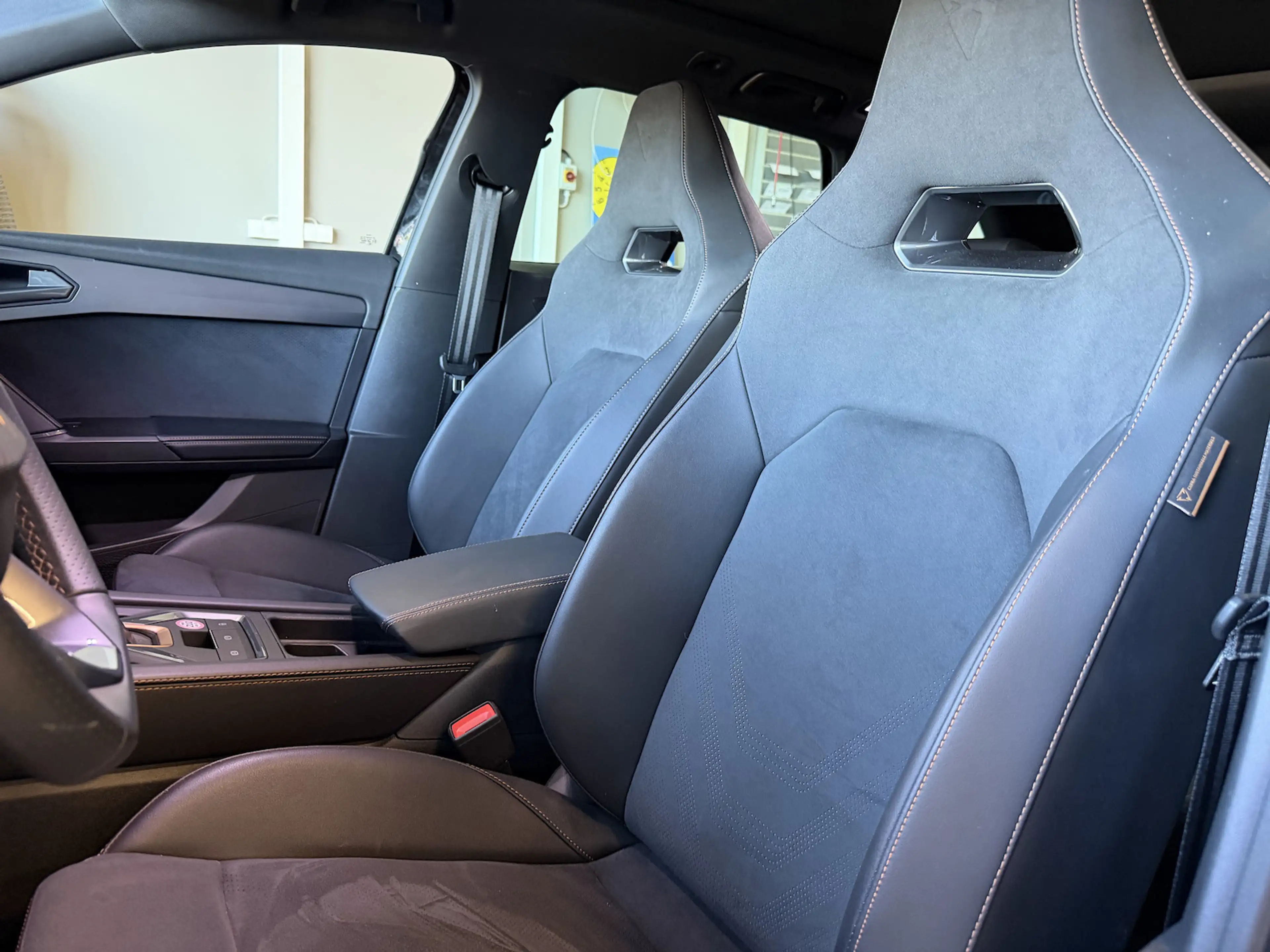 CUPRA Leon ST 1.5eTSI DSG Black Edition 19´´ AHK Pano — photo 7