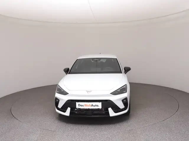 Cupra Leon view 3