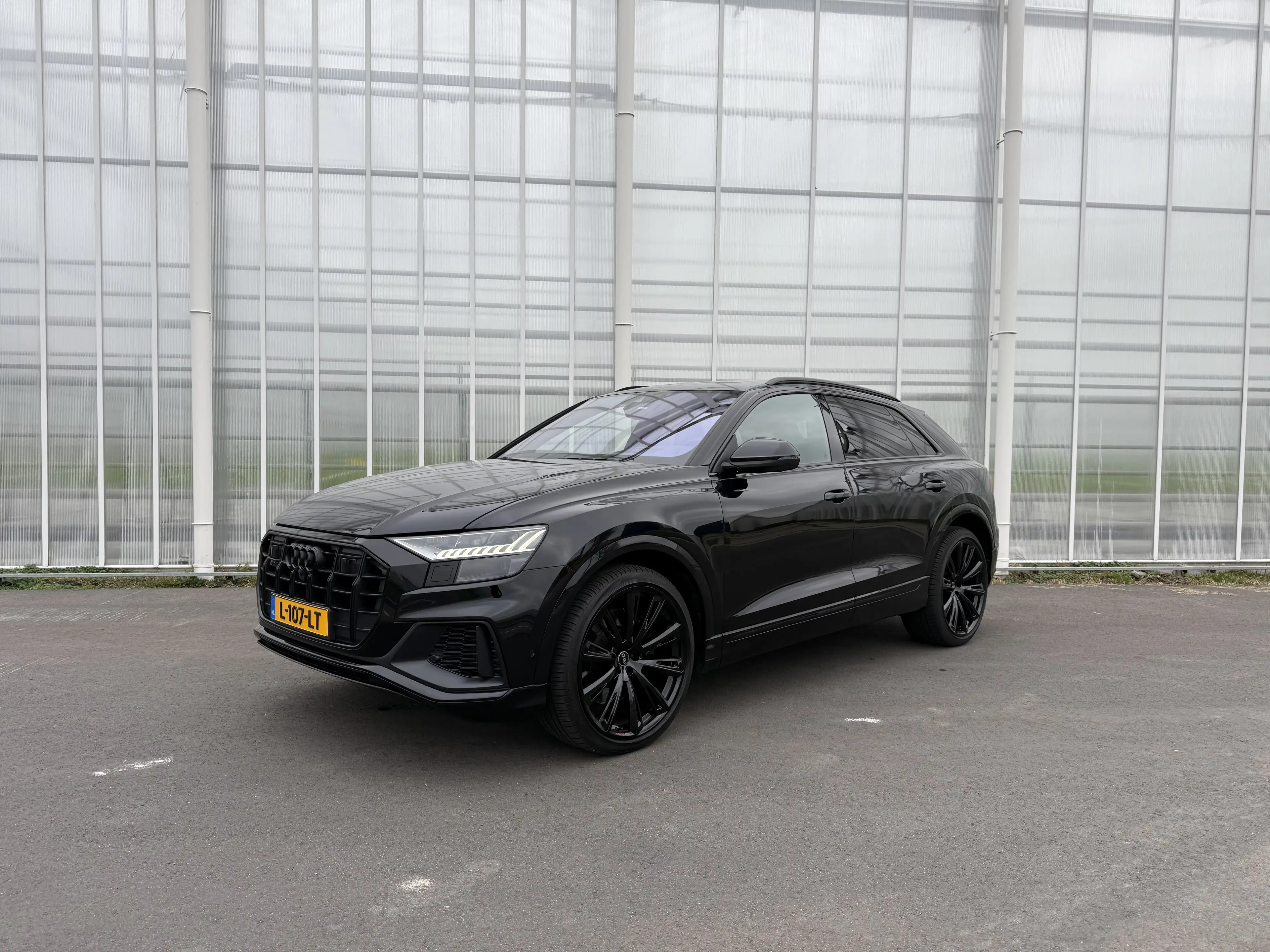 Audi SQ8 4.0 TFSI SQ8 q. — photo 3