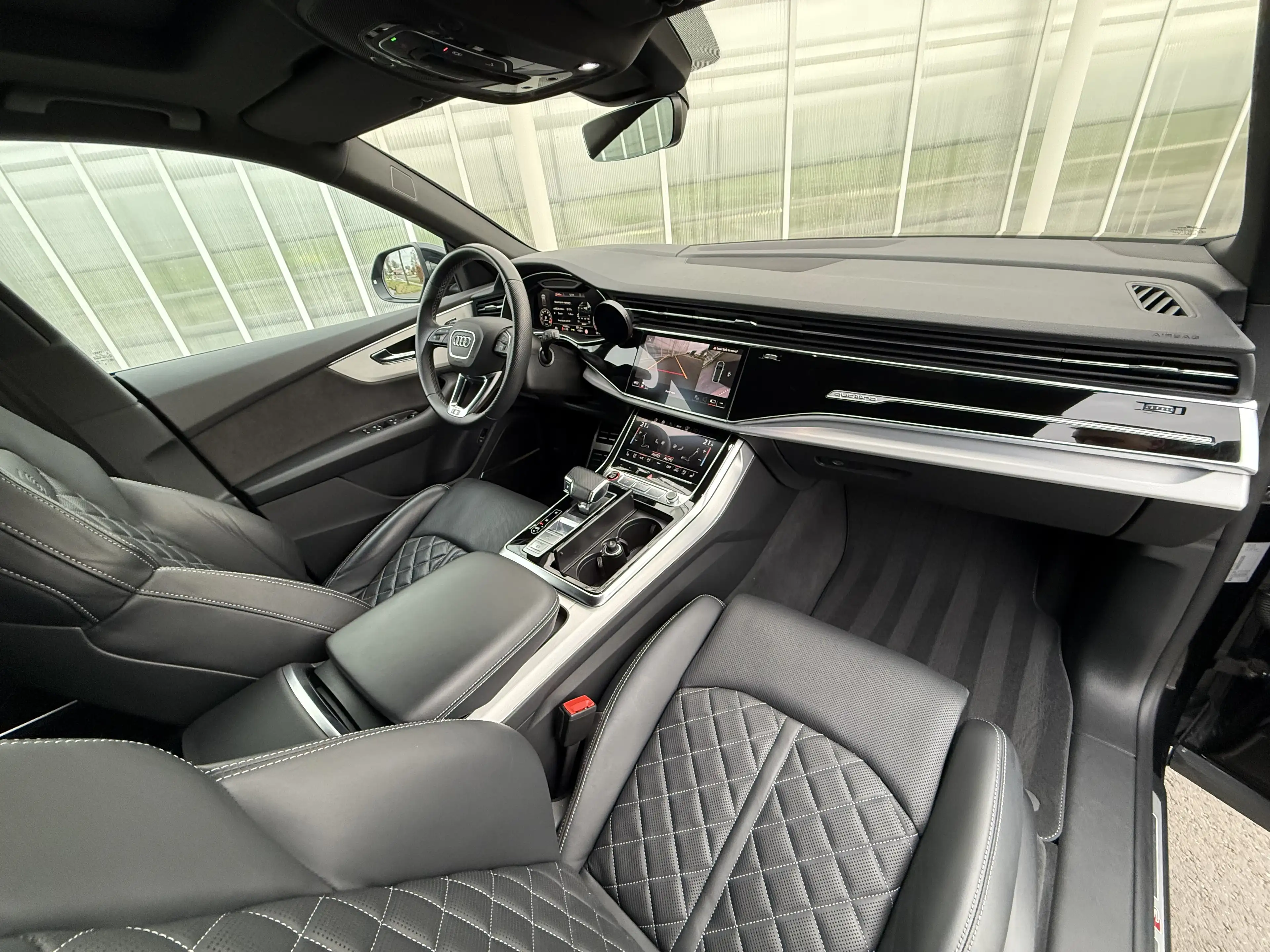 Audi SQ8 4.0 TFSI SQ8 q. — photo 14