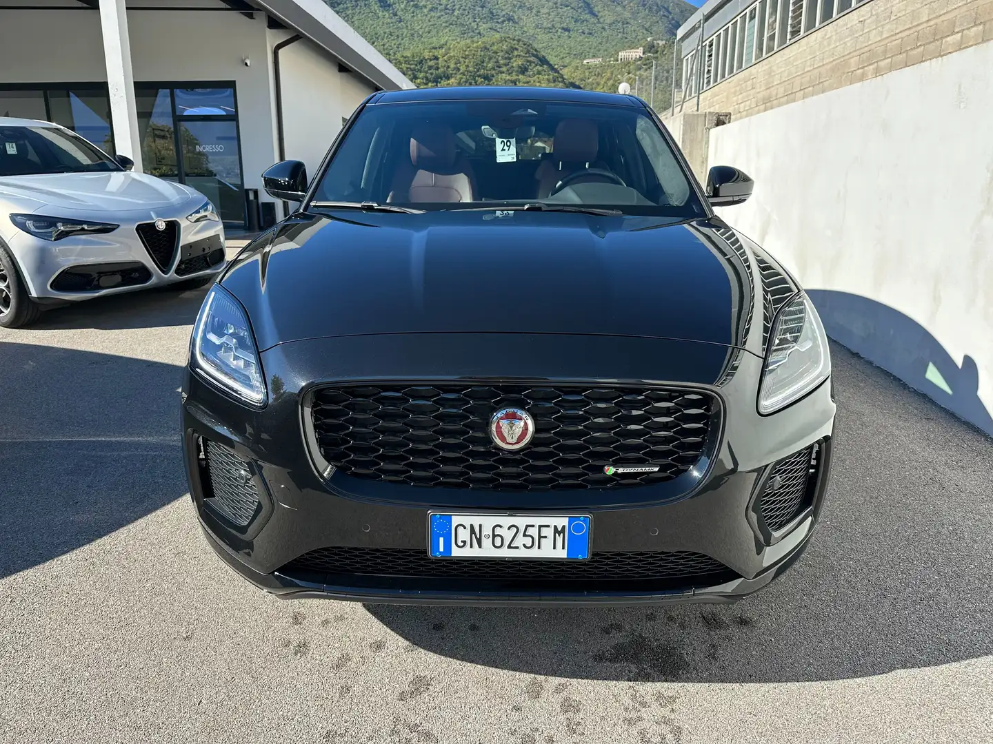 Jaguar E-Pace 2.0 D163 R-Dynamic Black awd auto Nero - 2