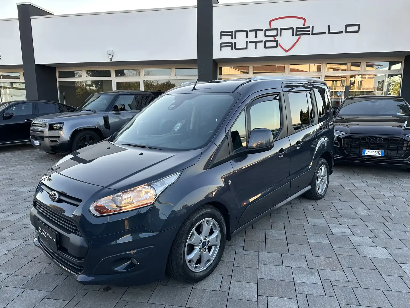 Ford Tourneo Connect 1.5 TDi 120cv 5 posti Autovettura Gris - 1