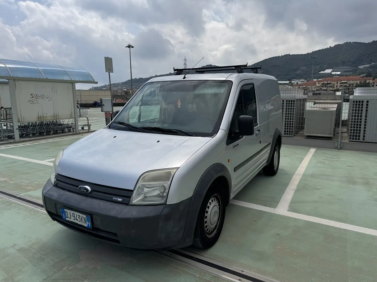 Ford Transit Connect 1.8 d Gri - 1