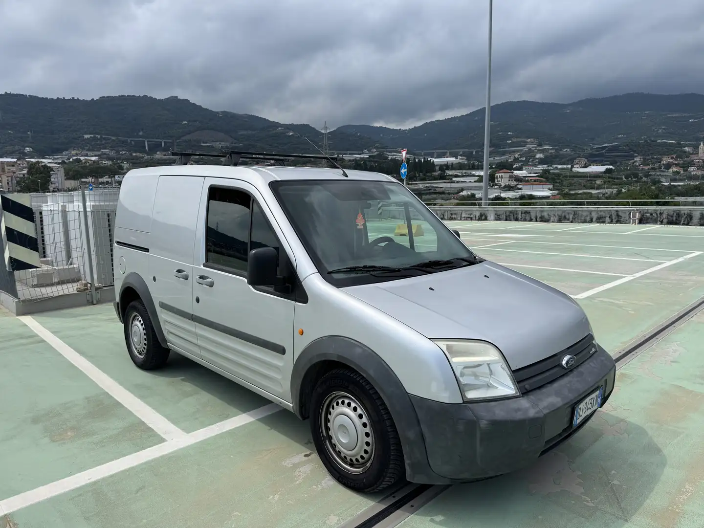 Ford Transit Connect 1.8 d Gri - 2