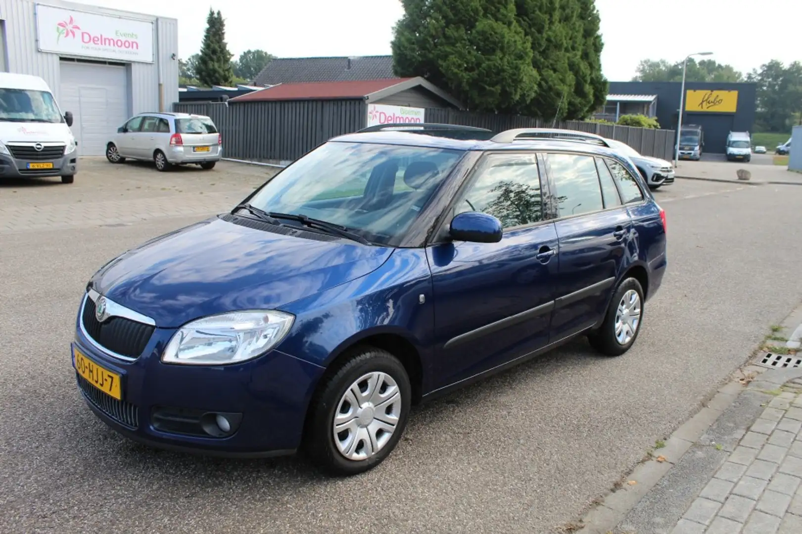 Skoda Fabia 1.6-16V AMBIENTE Azul - 1