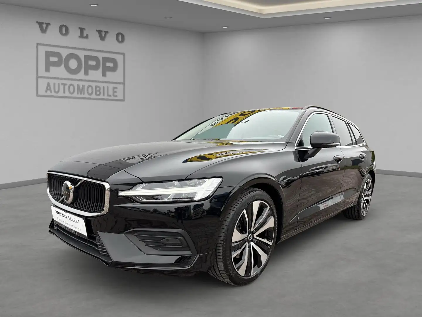 Volvo V60 B4 FWD Core 360° ACC LED LHZ NAV 4xSHZ Noir - 1