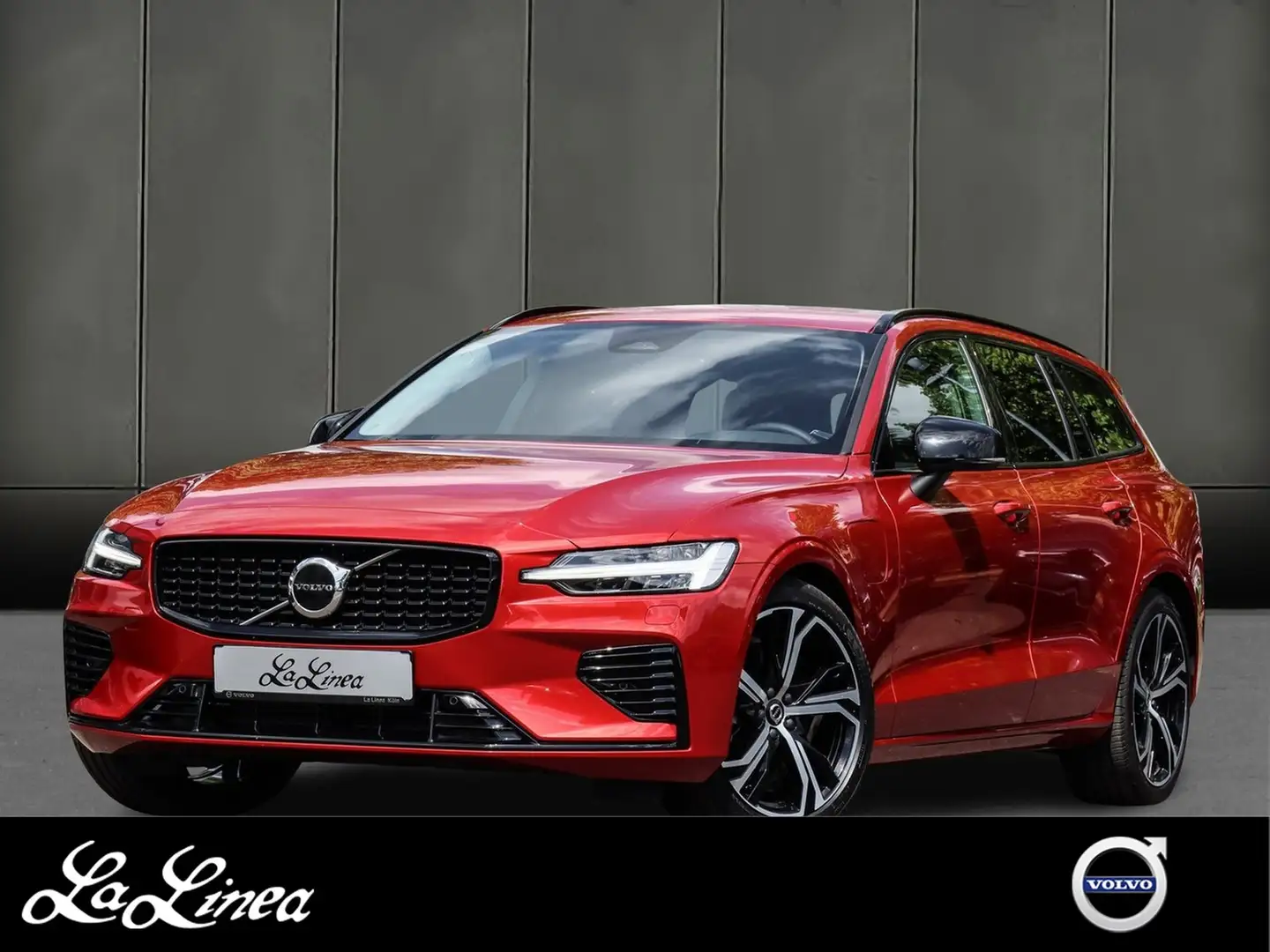 Volvo V60 T6 AWD Plus Dark NP: 72.200,-//BLIS/HK/ACC Rood - 1