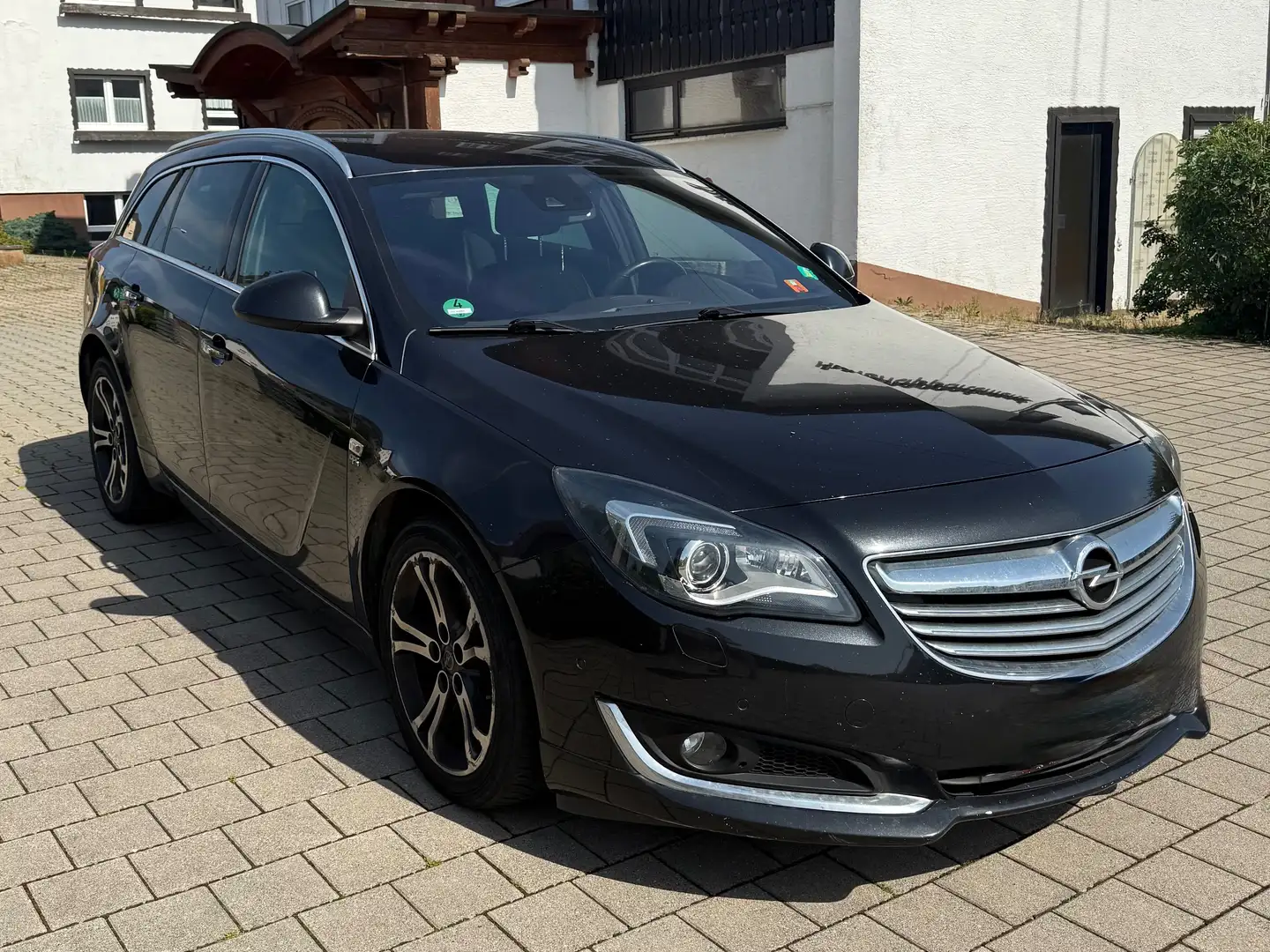 Opel Insignia Insignia 2.0 CDTI 4x4 Sports Tourer Aut. Sport Schwarz - 1