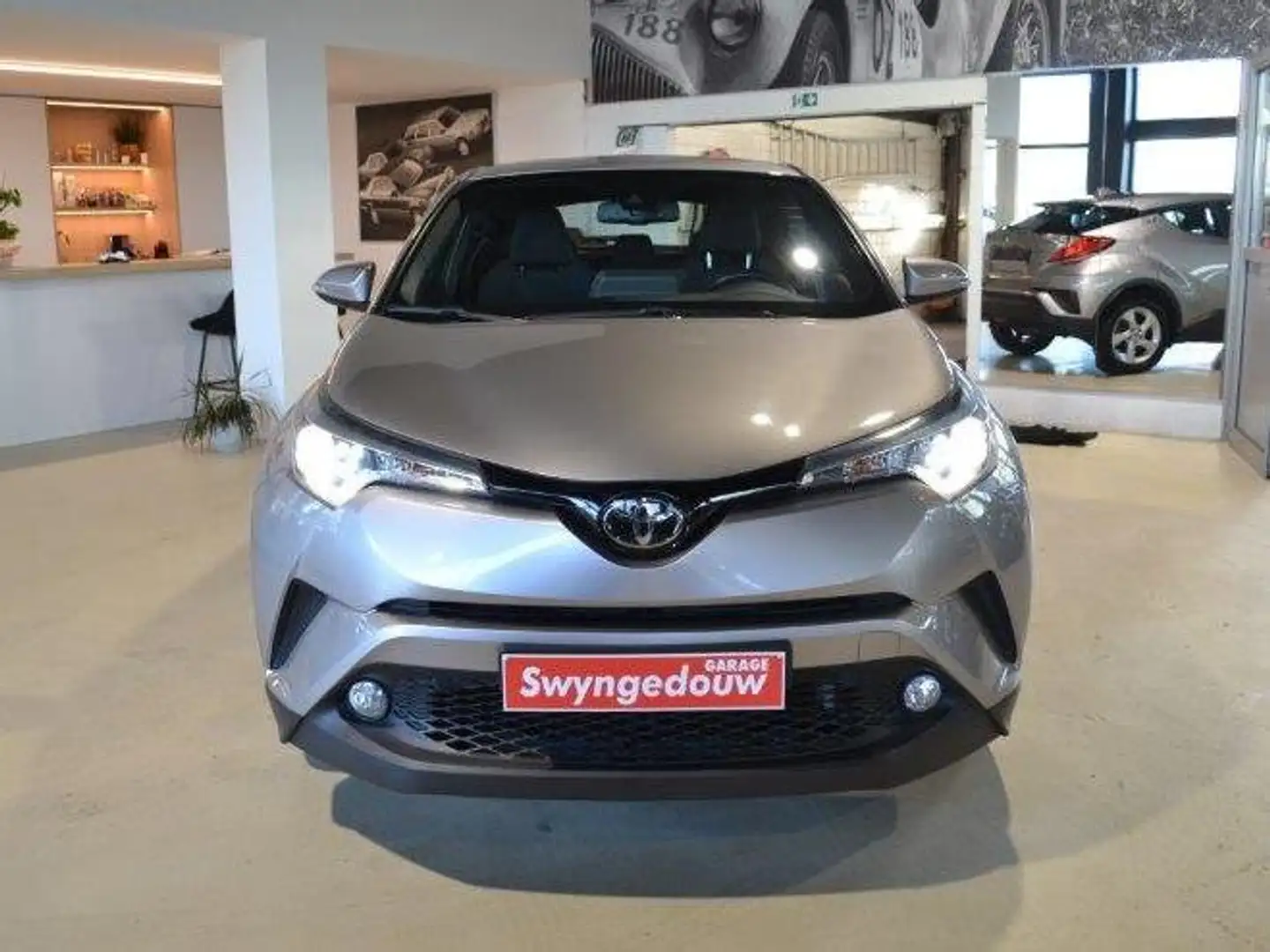 Toyota C-HR 1.2 Turbo 2WD airco,navi,camera,garantie Argent - 2
