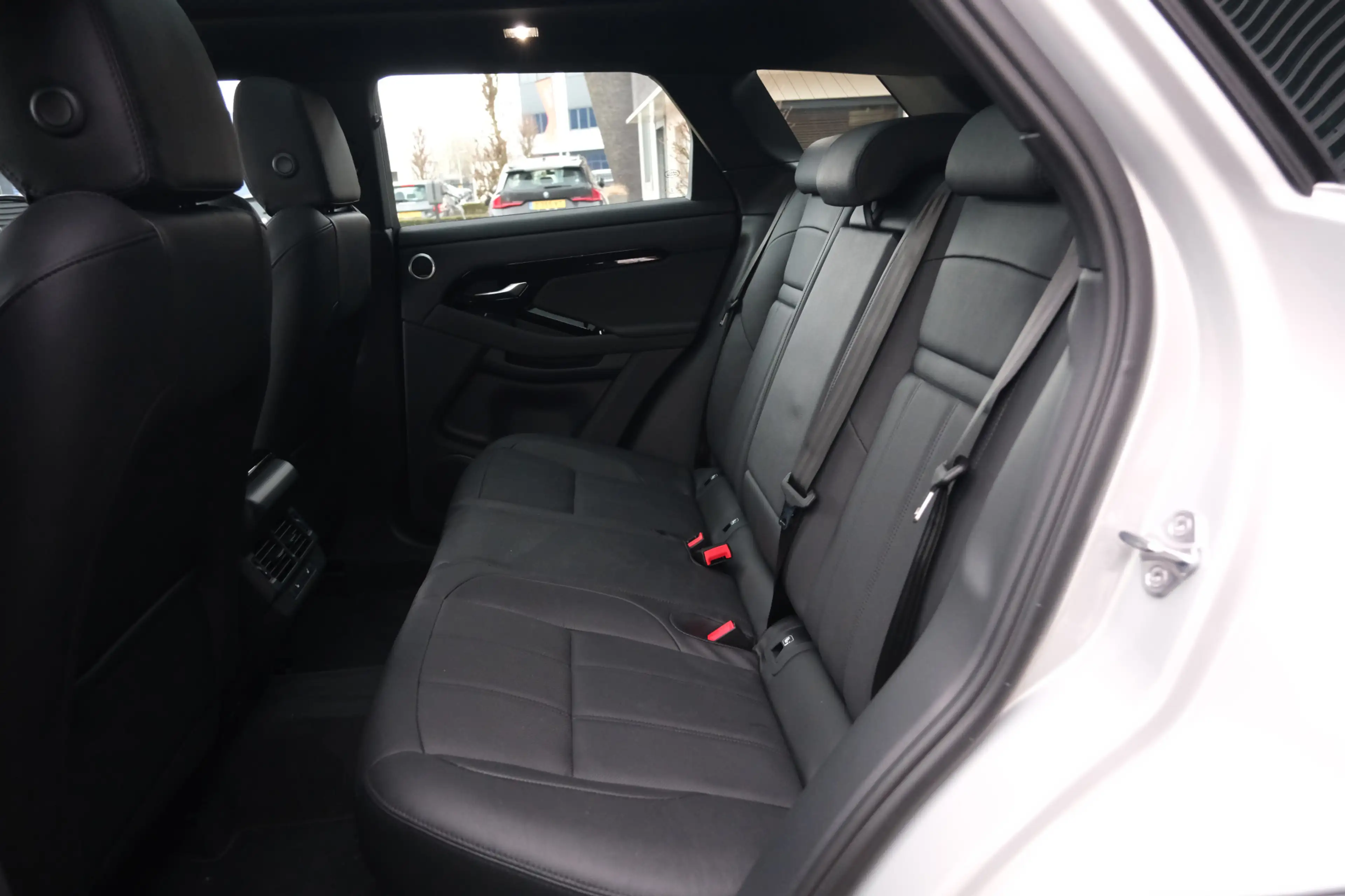 Land Rover Range Rover Evoque 1.5 P270e PHEV AWD Dynamic SE | NP € 81.214,- | Bl — photo 18