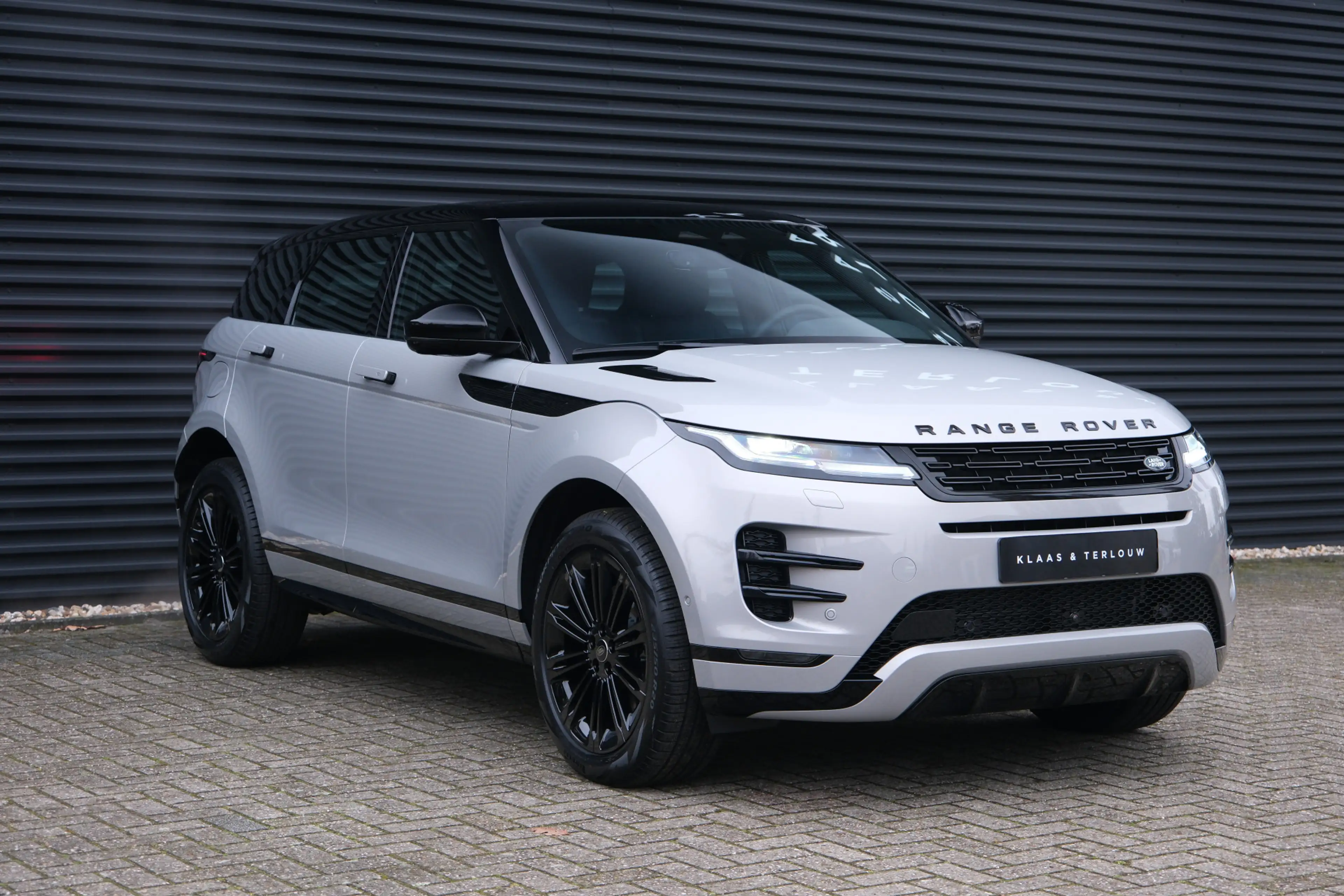 Land Rover Range Rover Evoque 1.5 P270e PHEV AWD Dynamic SE | NP € 81.214,- | Bl — photo 3