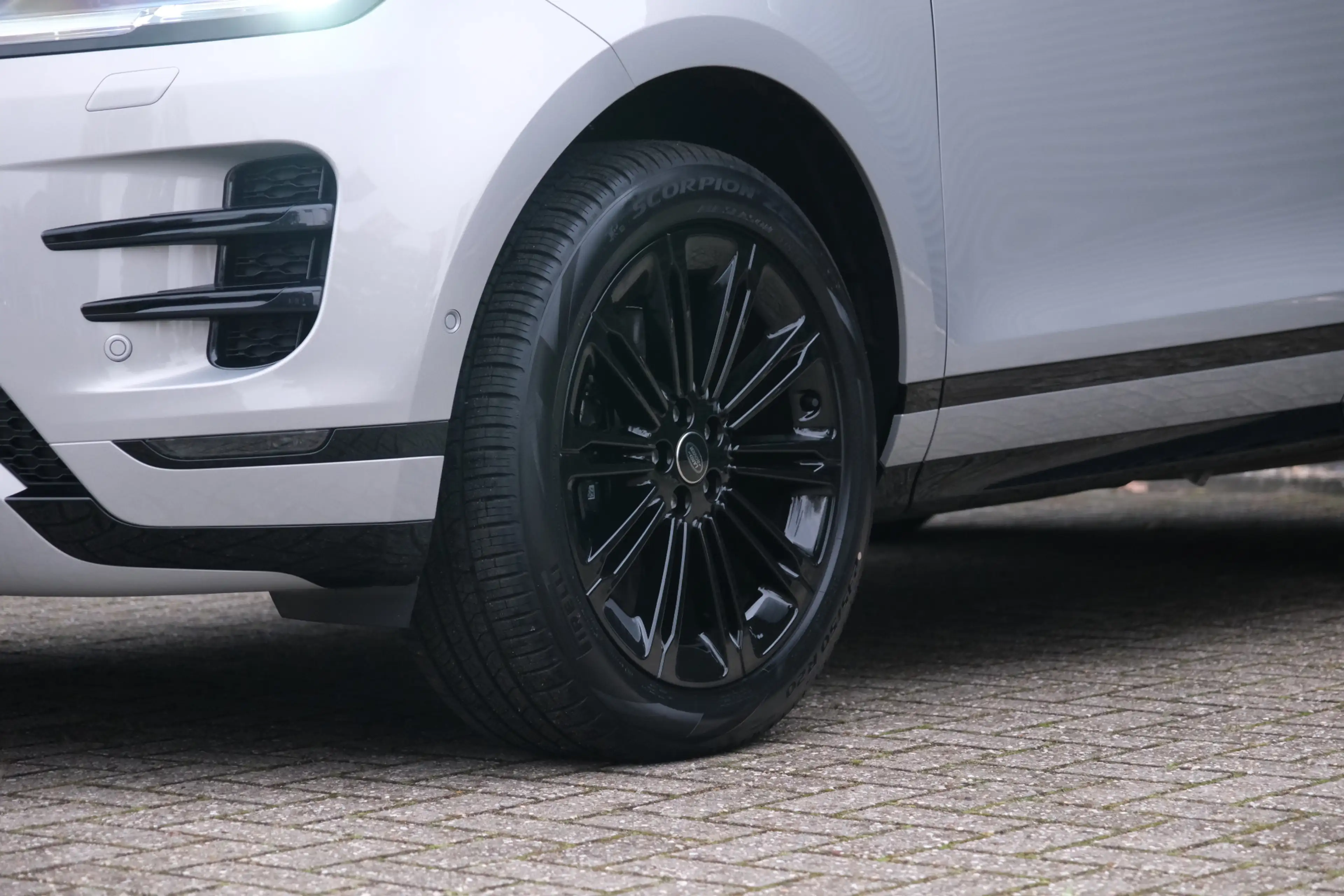 Land Rover Range Rover Evoque 1.5 P270e PHEV AWD Dynamic SE | NP € 81.214,- | Bl — photo 11