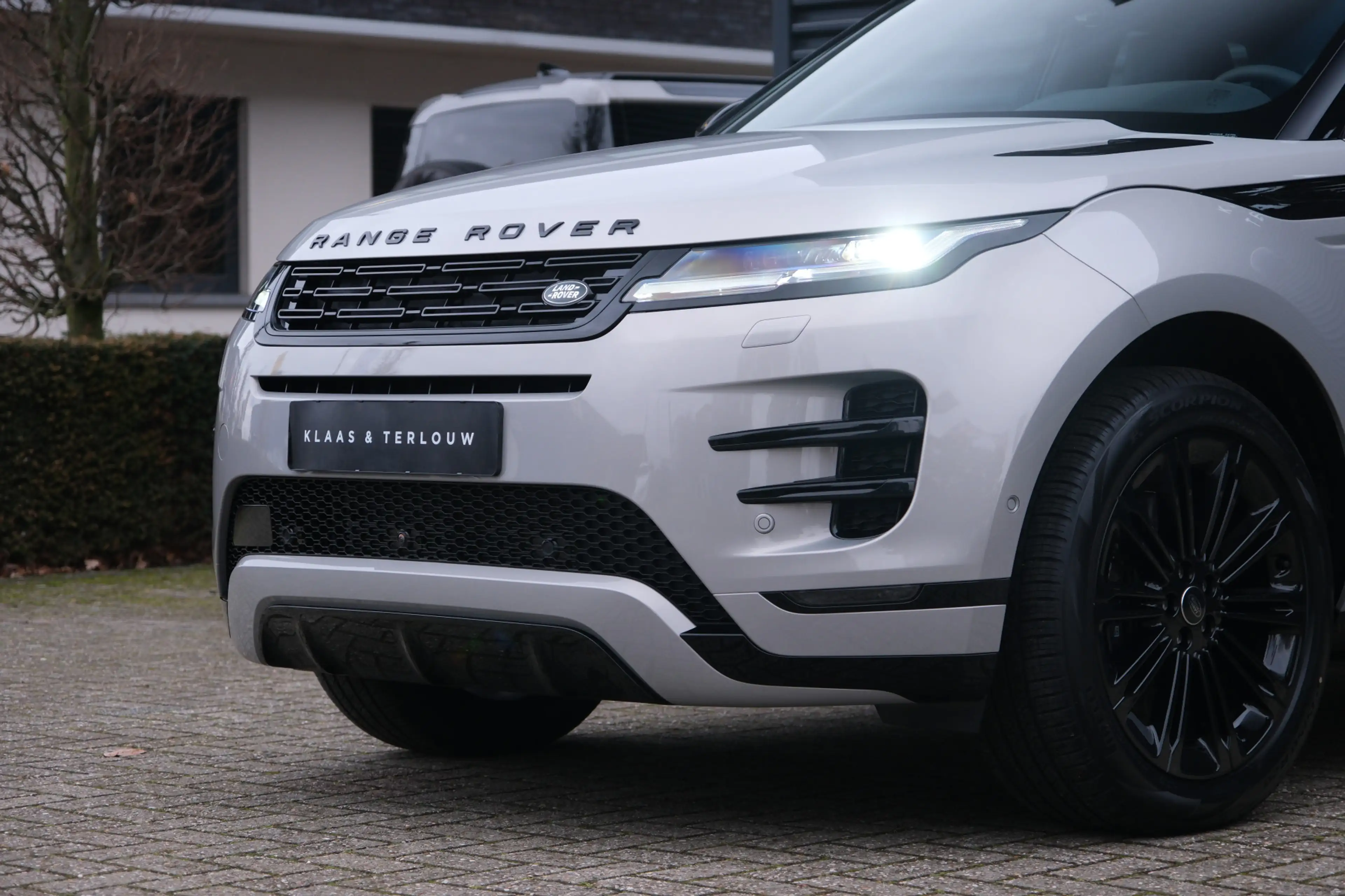 Land Rover Range Rover Evoque 1.5 P270e PHEV AWD Dynamic SE | NP € 81.214,- | Bl — photo 12
