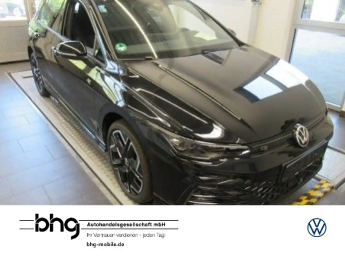Volkswagen Golf 1.5 eTSI DSG R-Line AHK Pano DCC HUD h/k Schwarz - 1