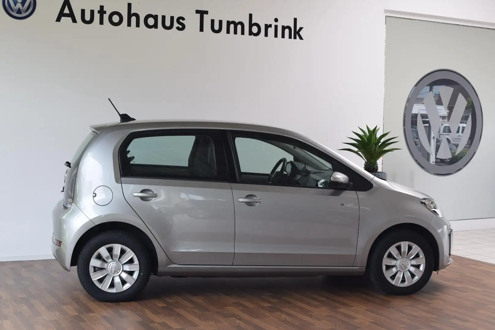 Volkswagen e-up! CCS SHZ Climatronic Plateado - 2