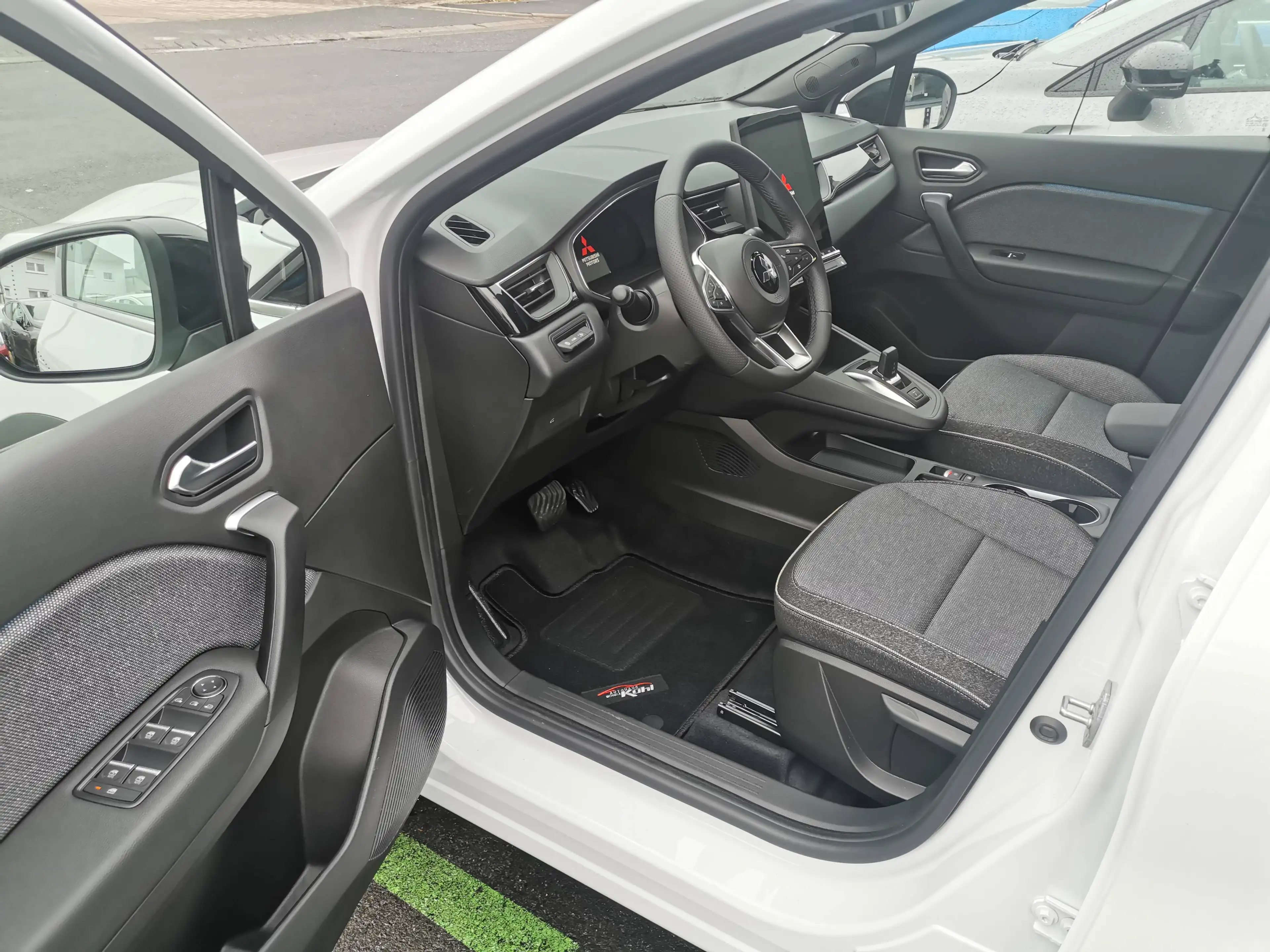 Mitsubishi Grandis Intro Ed. 1.8 Hybrid - 5 Jahre Werksgarantie — photo 10