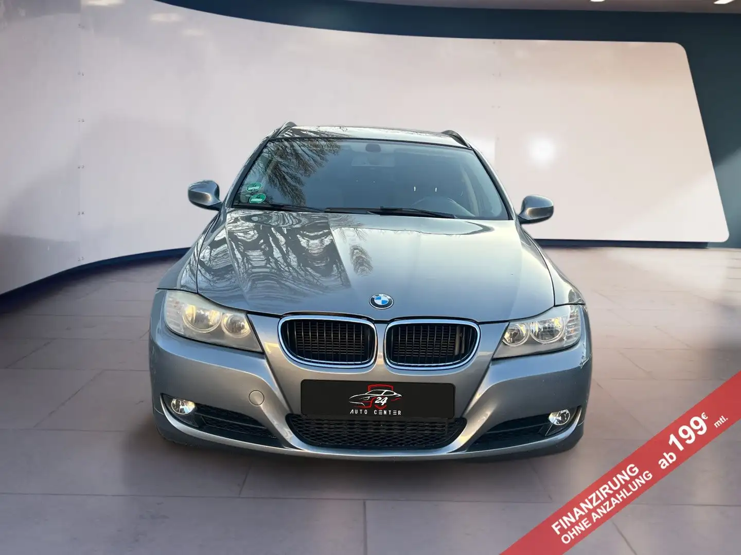 BMW 318 d Touring/Automatik/PDC Grau - 2