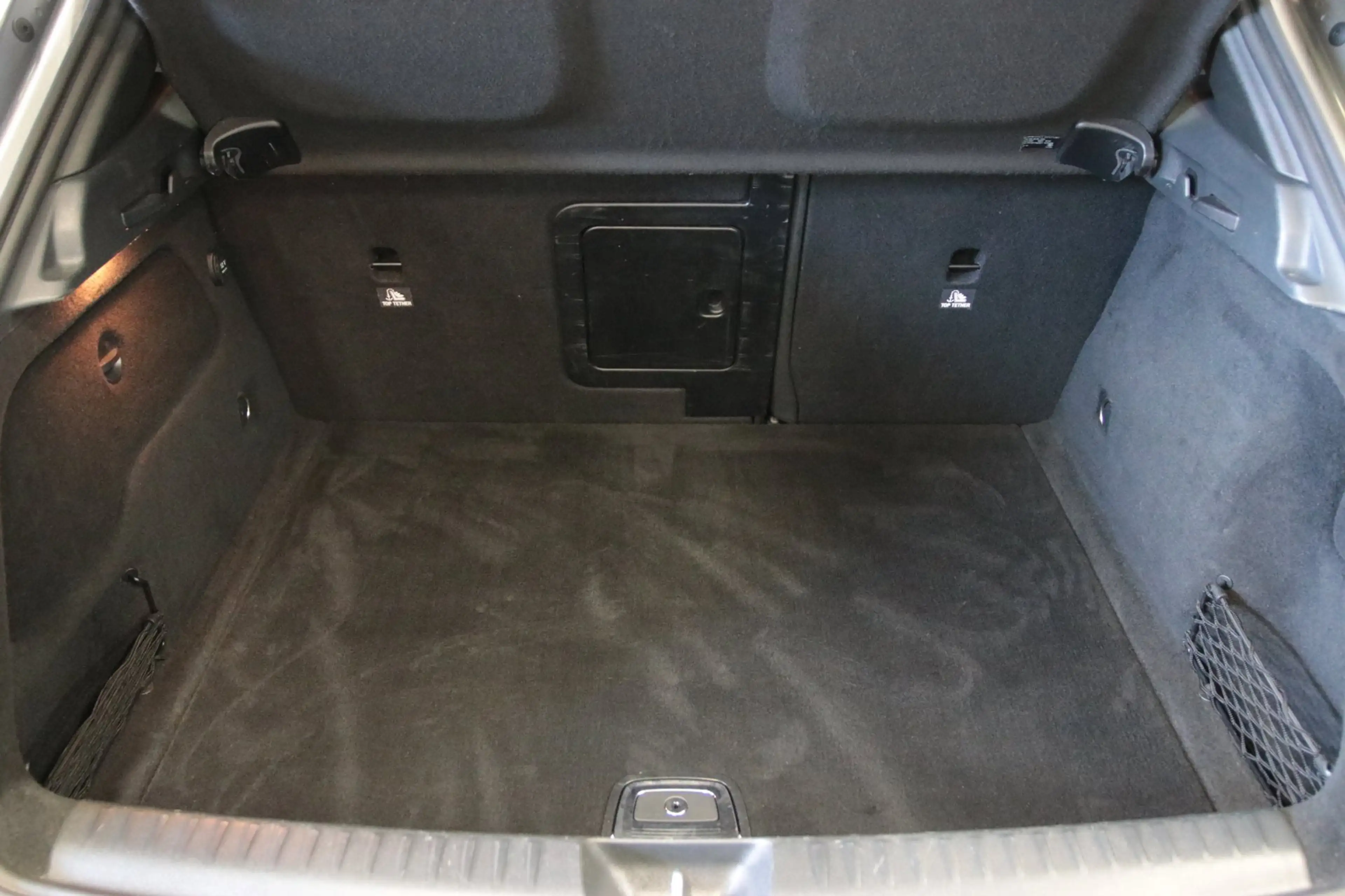 Mercedes-Benz GLA 180 Premium/ Achteruitrijcamera/ Panoramaschuifdak/ — photo 33