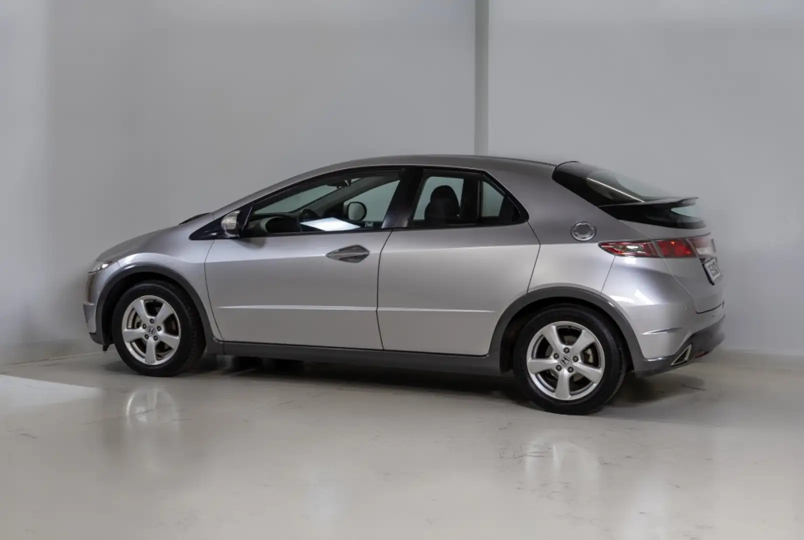 Honda Civic 1.4i-VTEC Sport Plateado - 2
